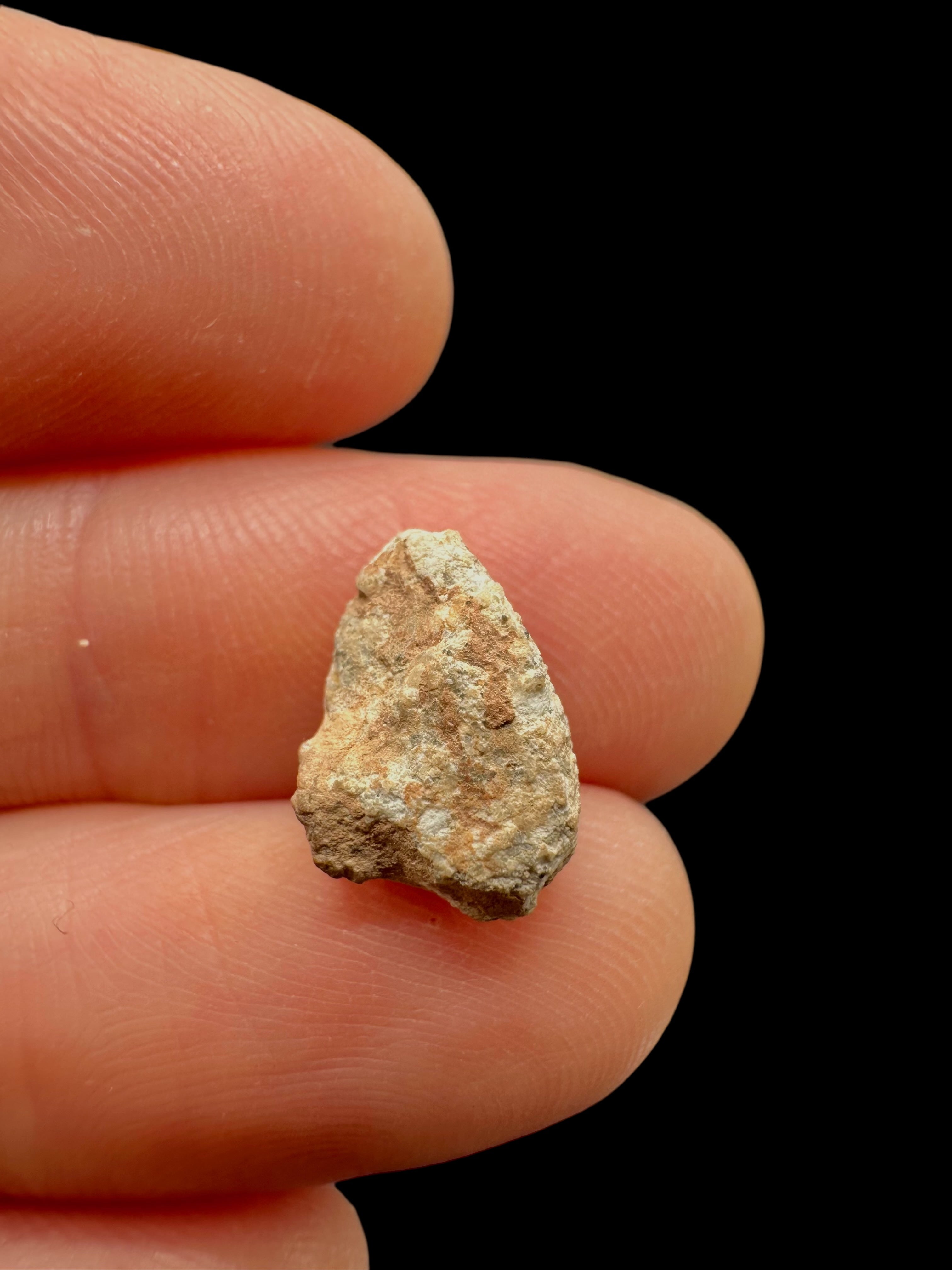 Lunar meteorite Bechar 007 – 0,6g – Algeria - MEBA108
