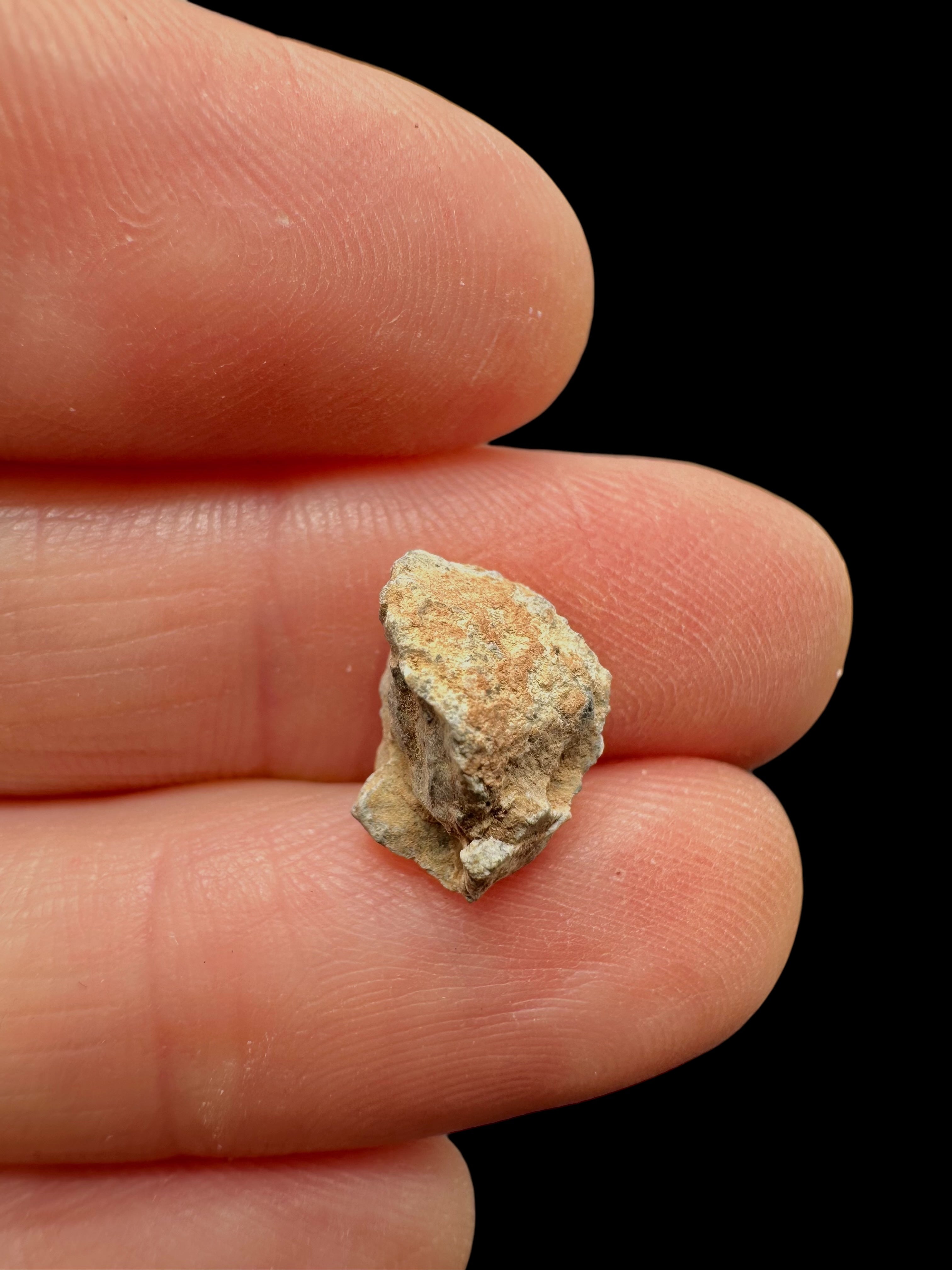 Lunar meteorite Bechar 007 – 0,5g – Algeria - MEBA110