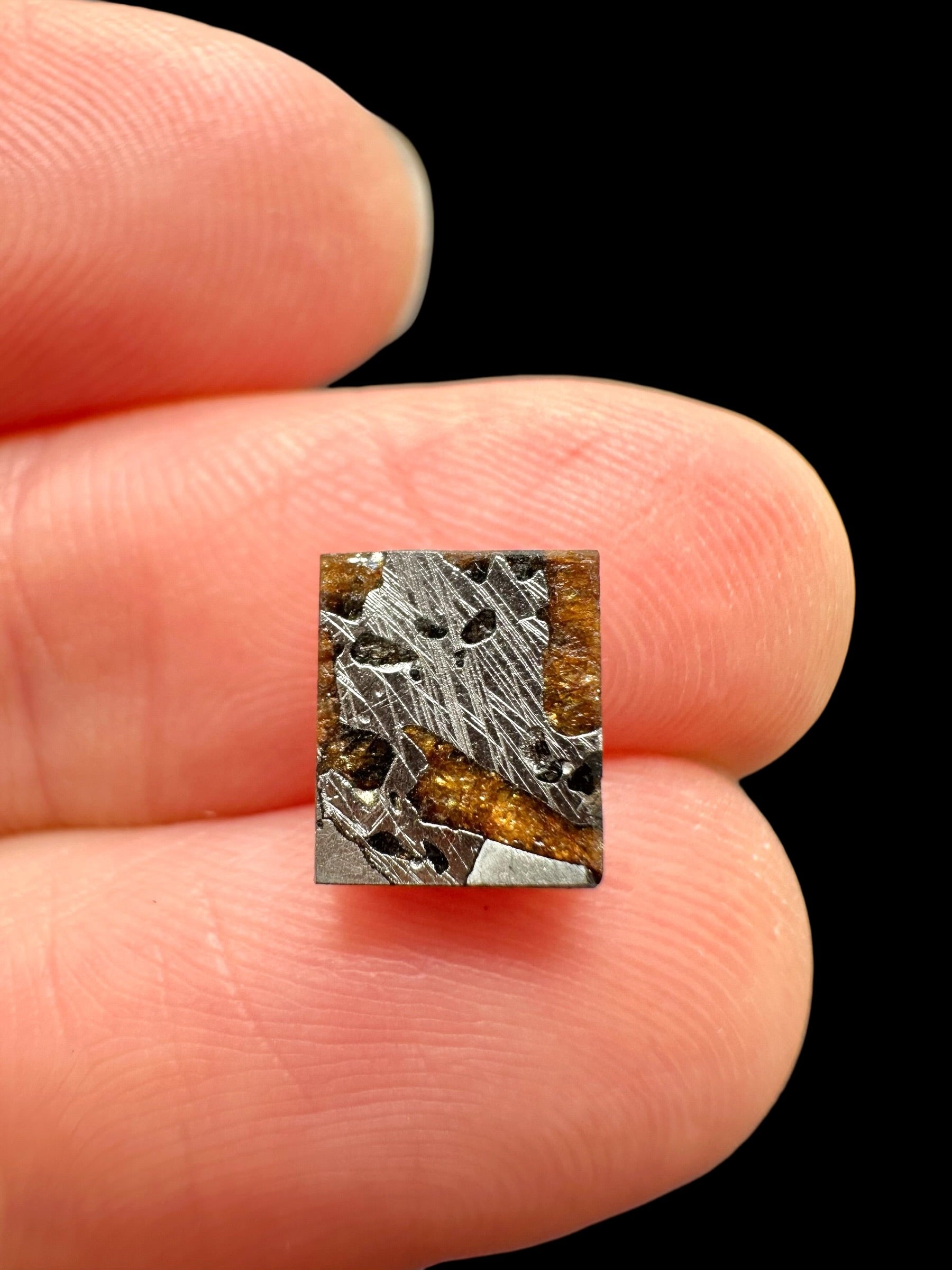 Meteorite Hassi el Biod 002 – 0,6g – Algeria - MEHA23