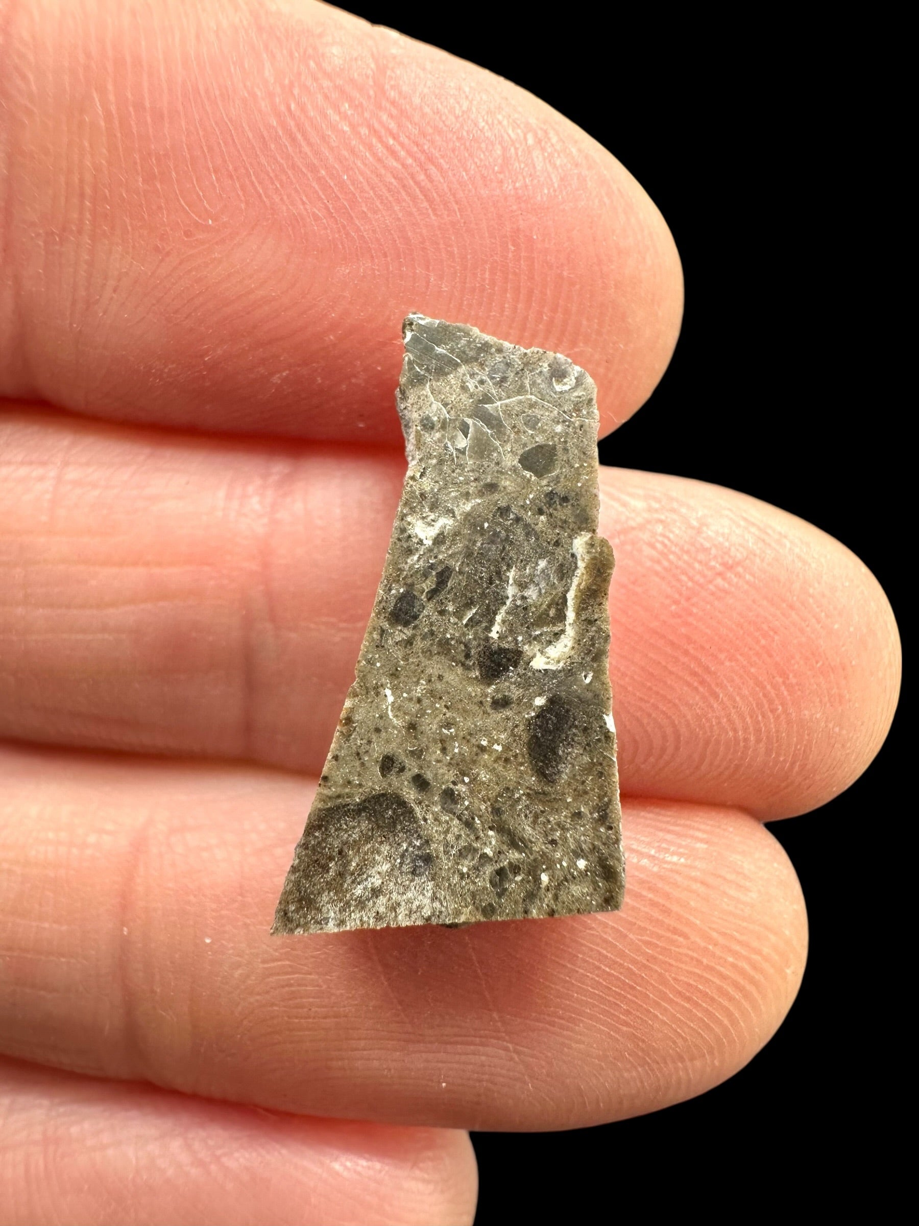 Lunar meteorite Oued el Hamim 001 – 1g – Libya - MEOH40