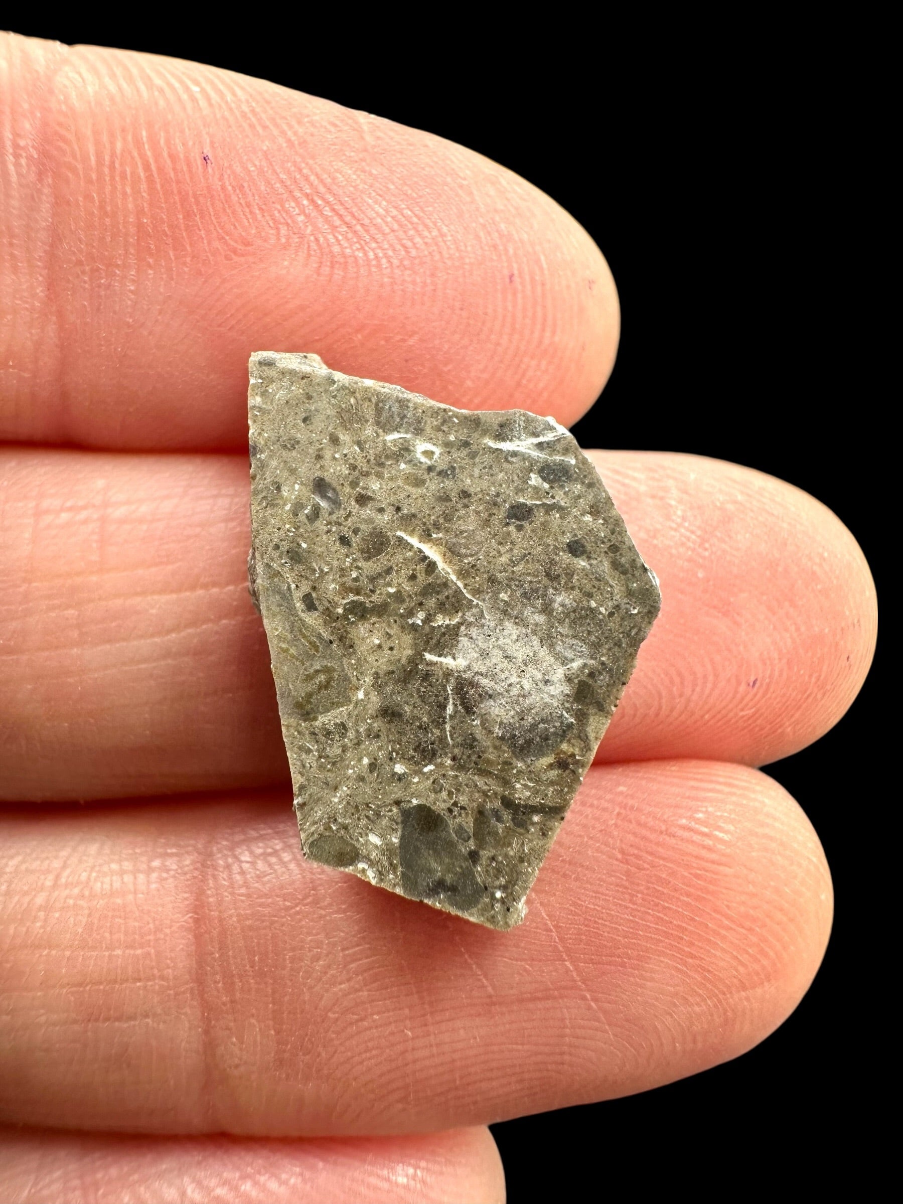 Lunar meteorite Oued el Hamim 001 – 1,5g – Libya - MEOH44