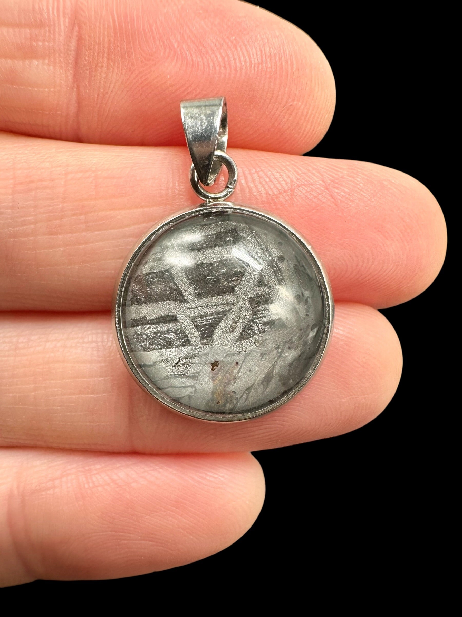 Aletai meteorite pendant - P/M102