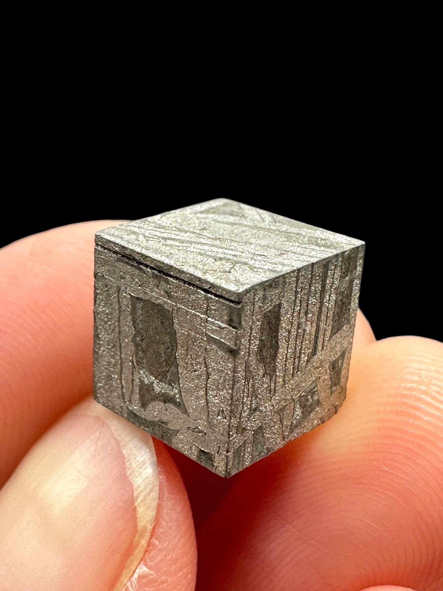Meteorite Aletai Cube 9mm – Xinjiang, China - MEAL125