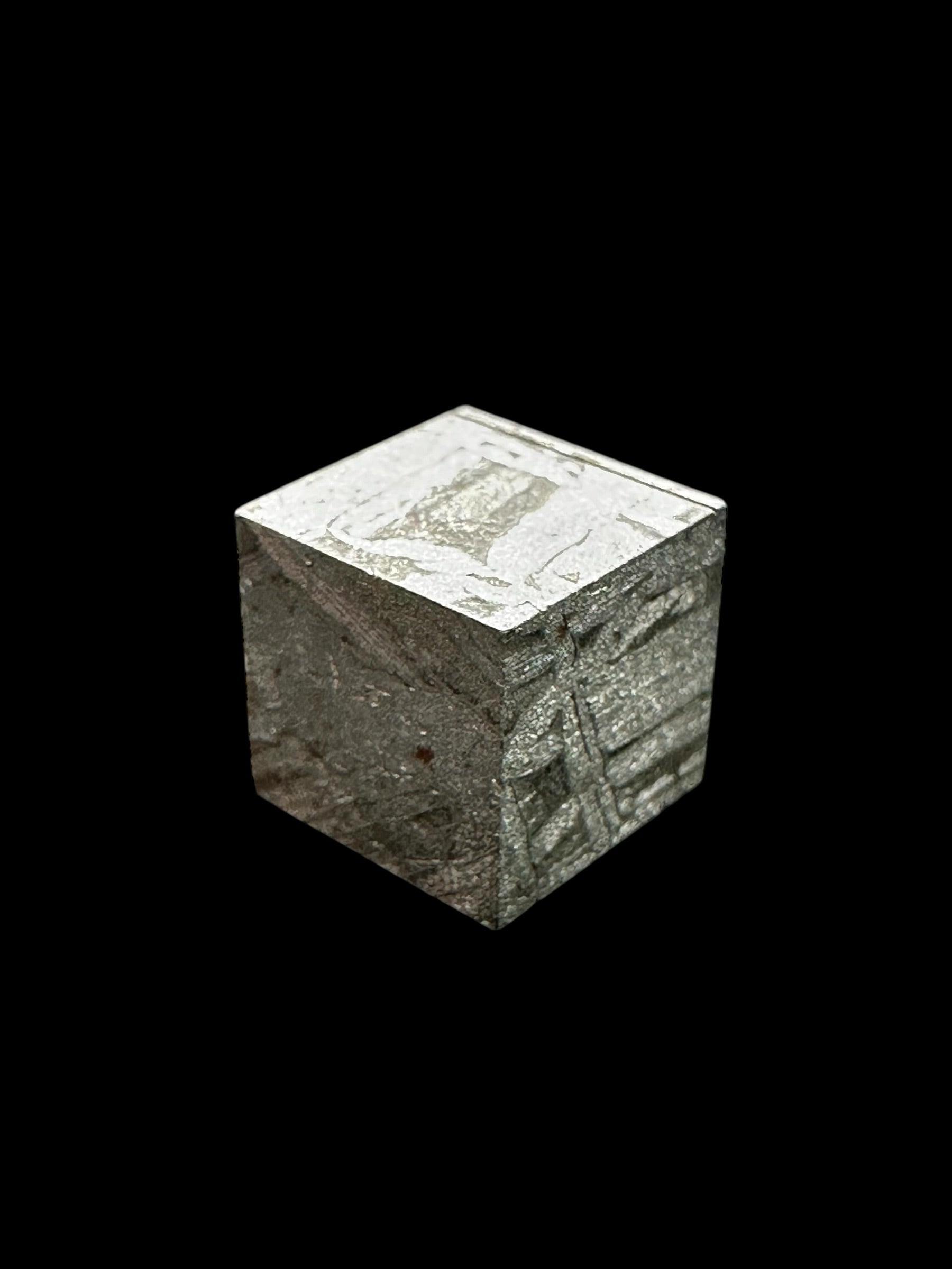 Meteorite Aletai Cube 9mm – Xinjiang, China - MEAL125