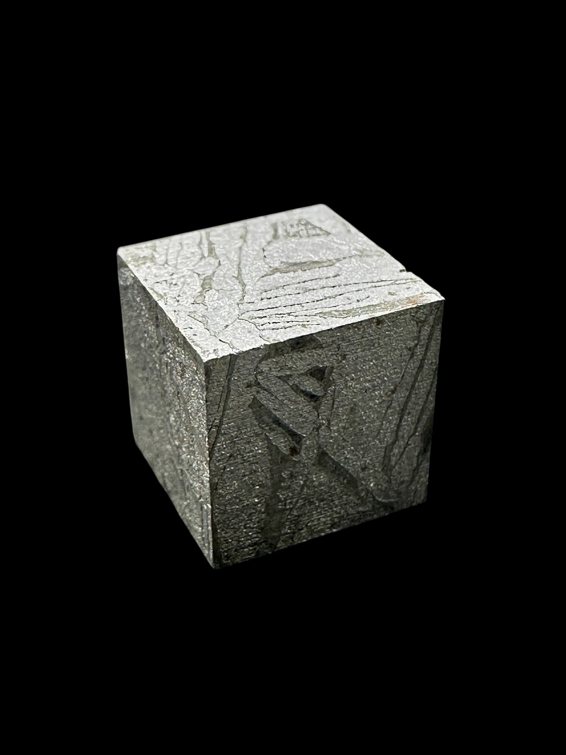 Meteorite Aletai Cube 9mm – Xinjiang, China - MEAL126