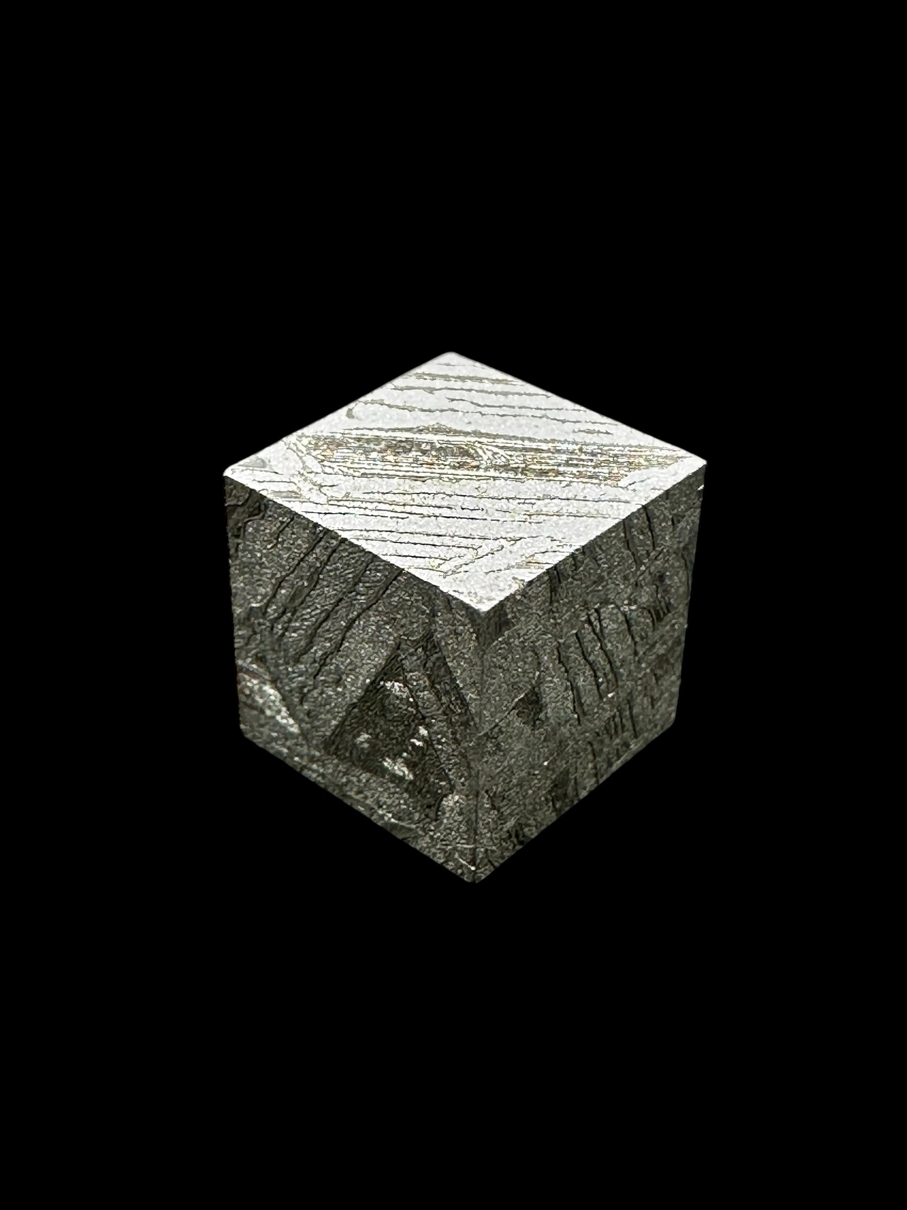Meteorite Aletai Cube 9mm – Xinjiang, China - MEAL129