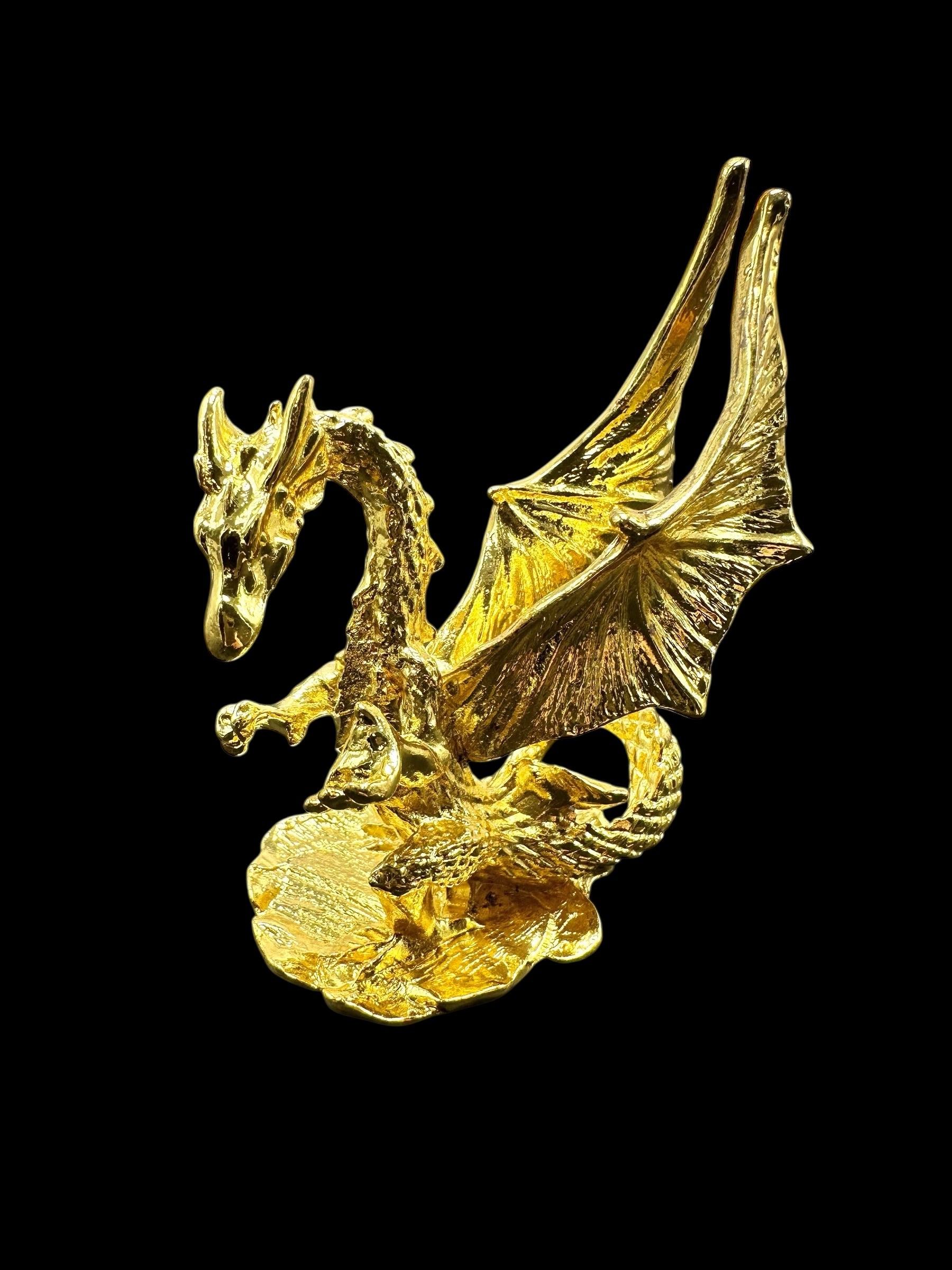 Iron stand – dragon
