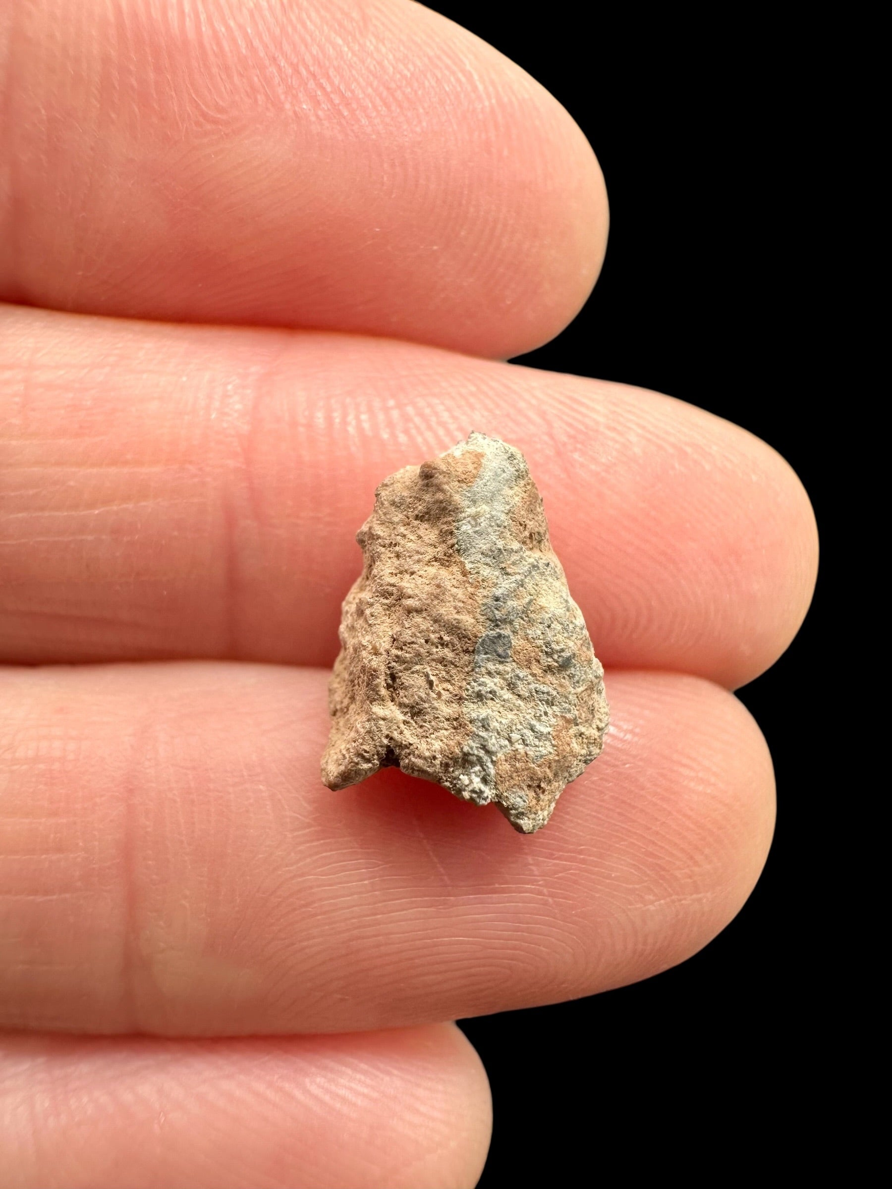 Lunar meteorite Bechar 007 – 0,6g – Algeria - MEBA115
