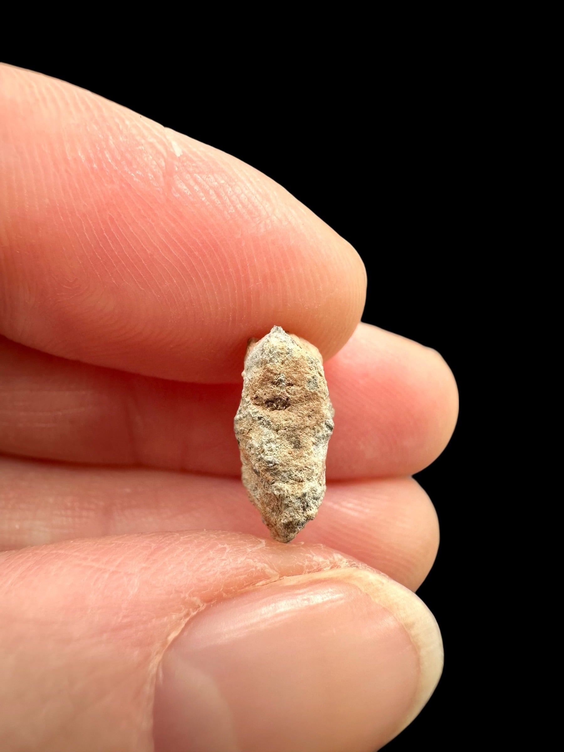 Lunar meteorite Bechar 007 – 0,6g – Algeria - MEBA115