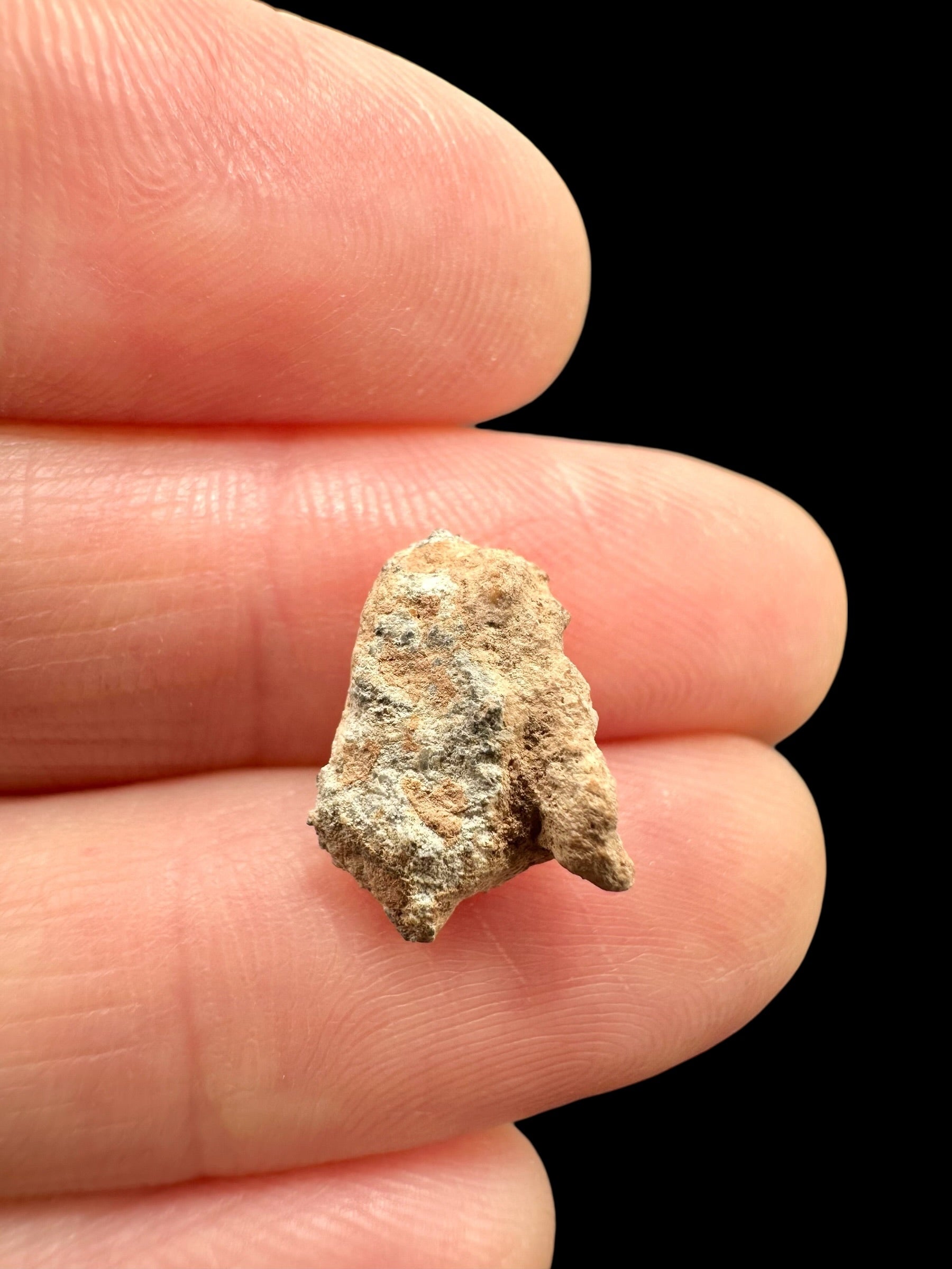 Lunar meteorite Bechar 007 – 0,6g – Algeria