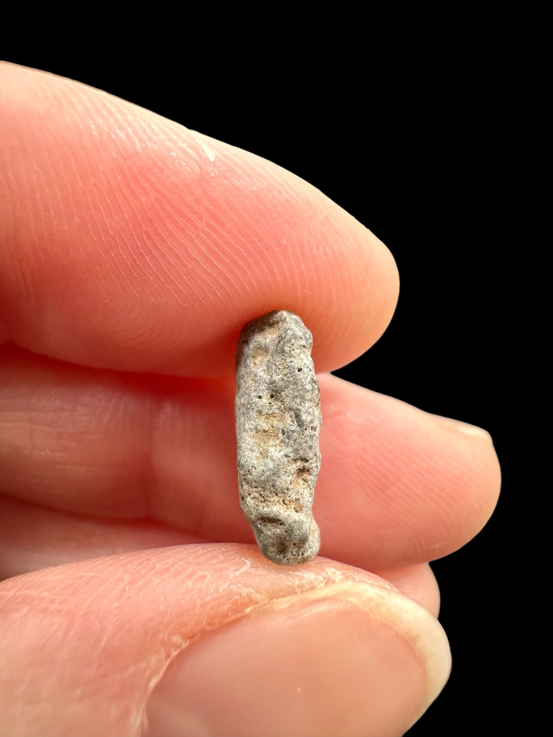 Lunar meteorite Bechar 007 – 0,6g – Algeria - MEBA118