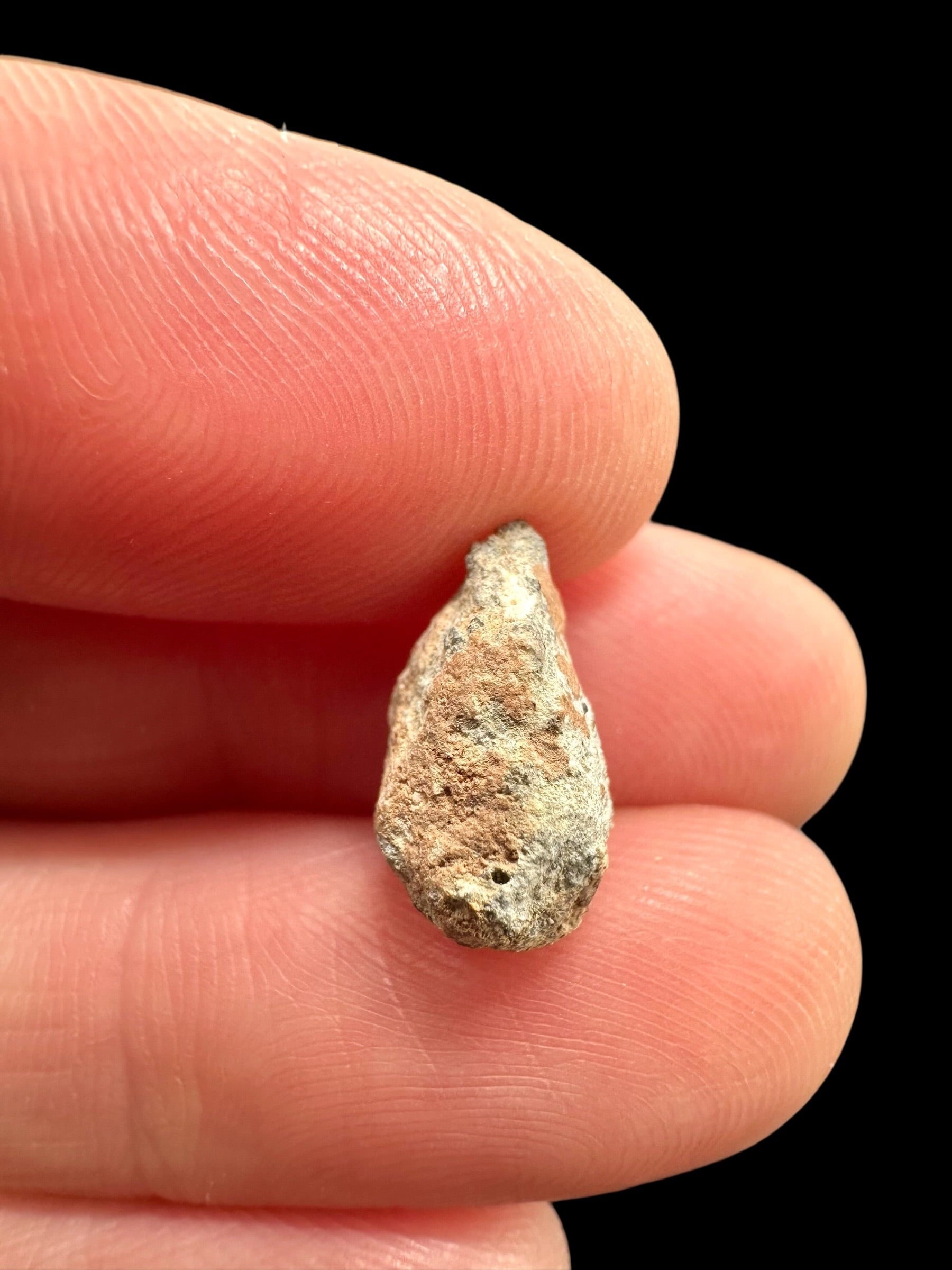 Lunar meteorite Bechar 007 – 0,7g – Algeria - MEBA120