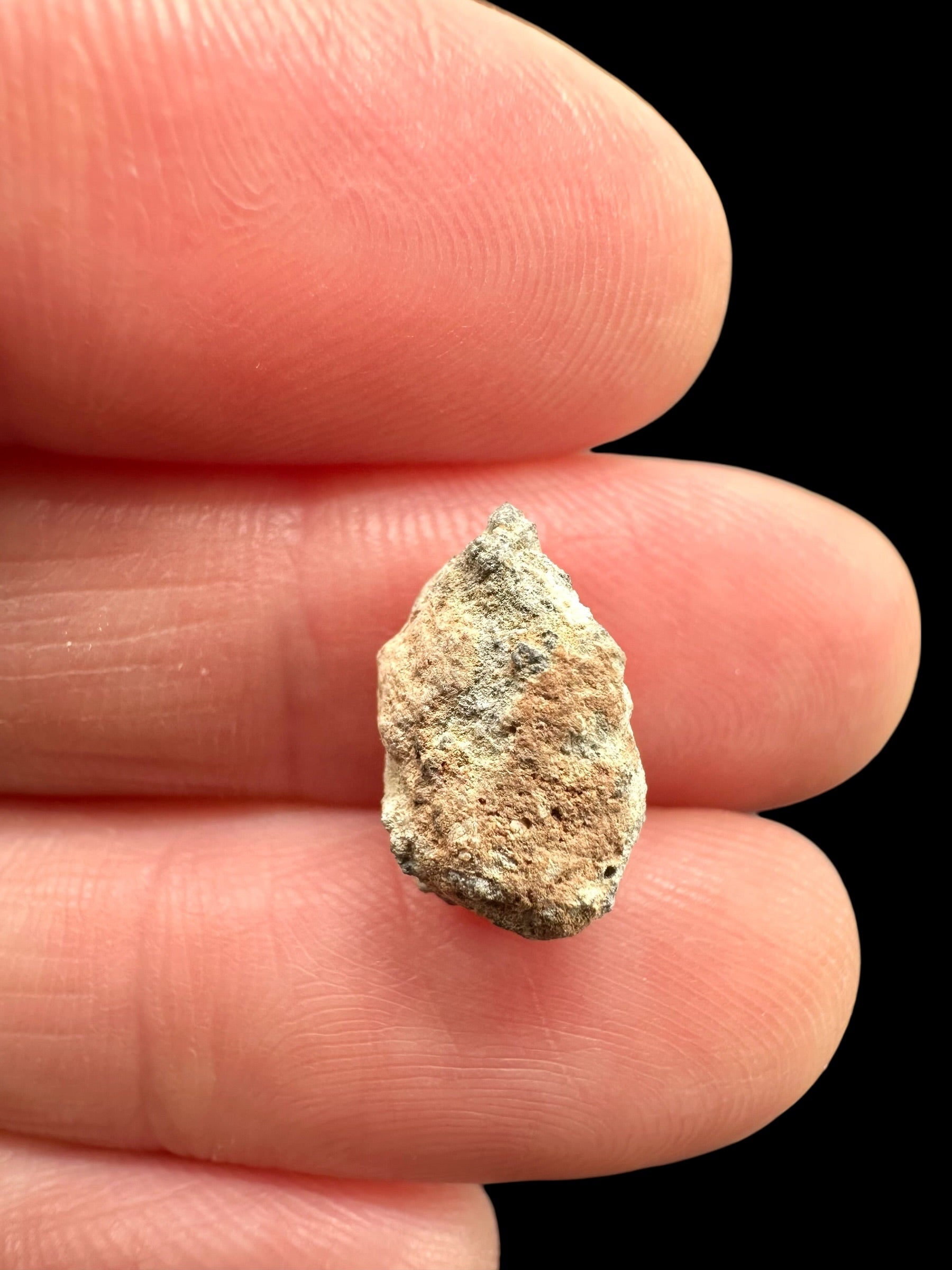 Lunar meteorite Bechar 007 – 0,7g – Algeria