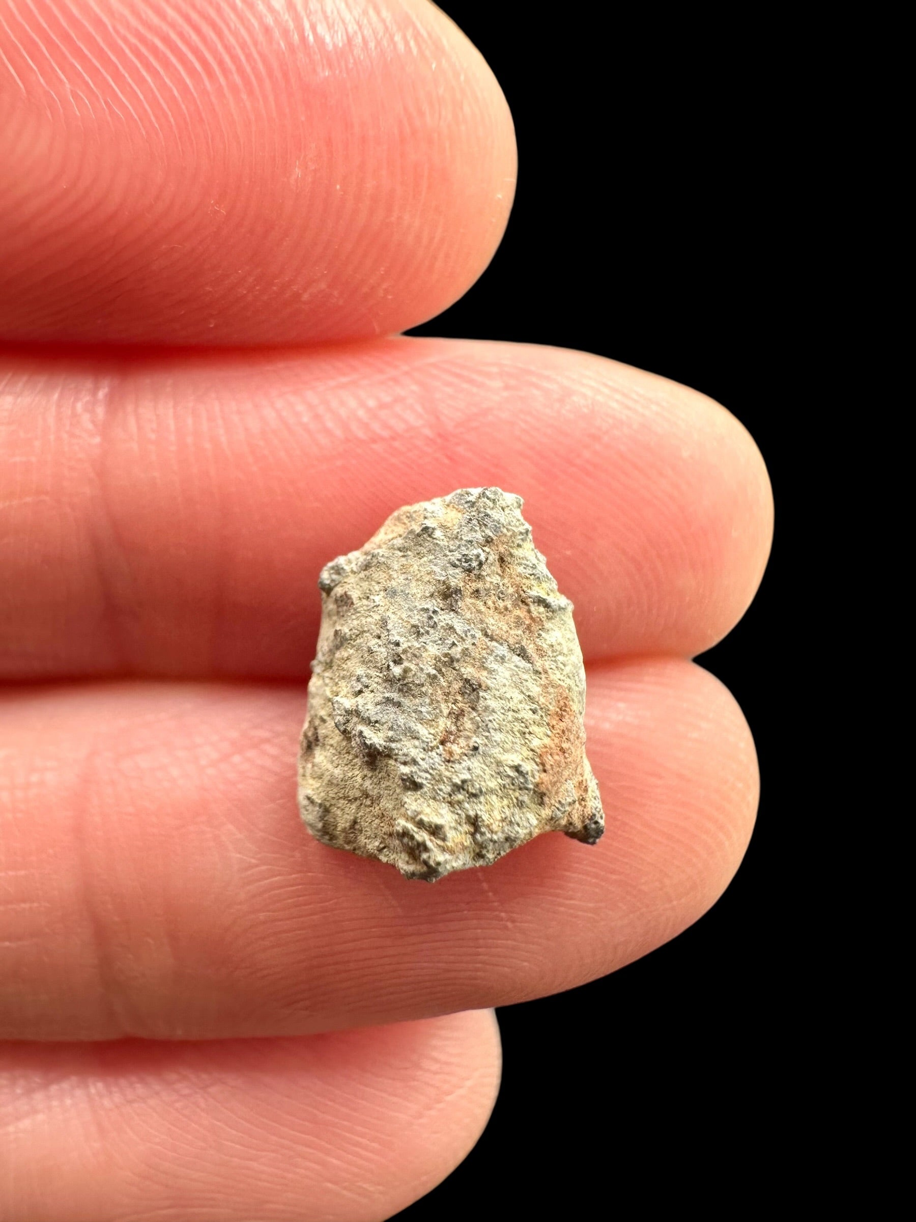 Lunar meteorite Bechar 007 – 0,6g – Algeria - MEBA123