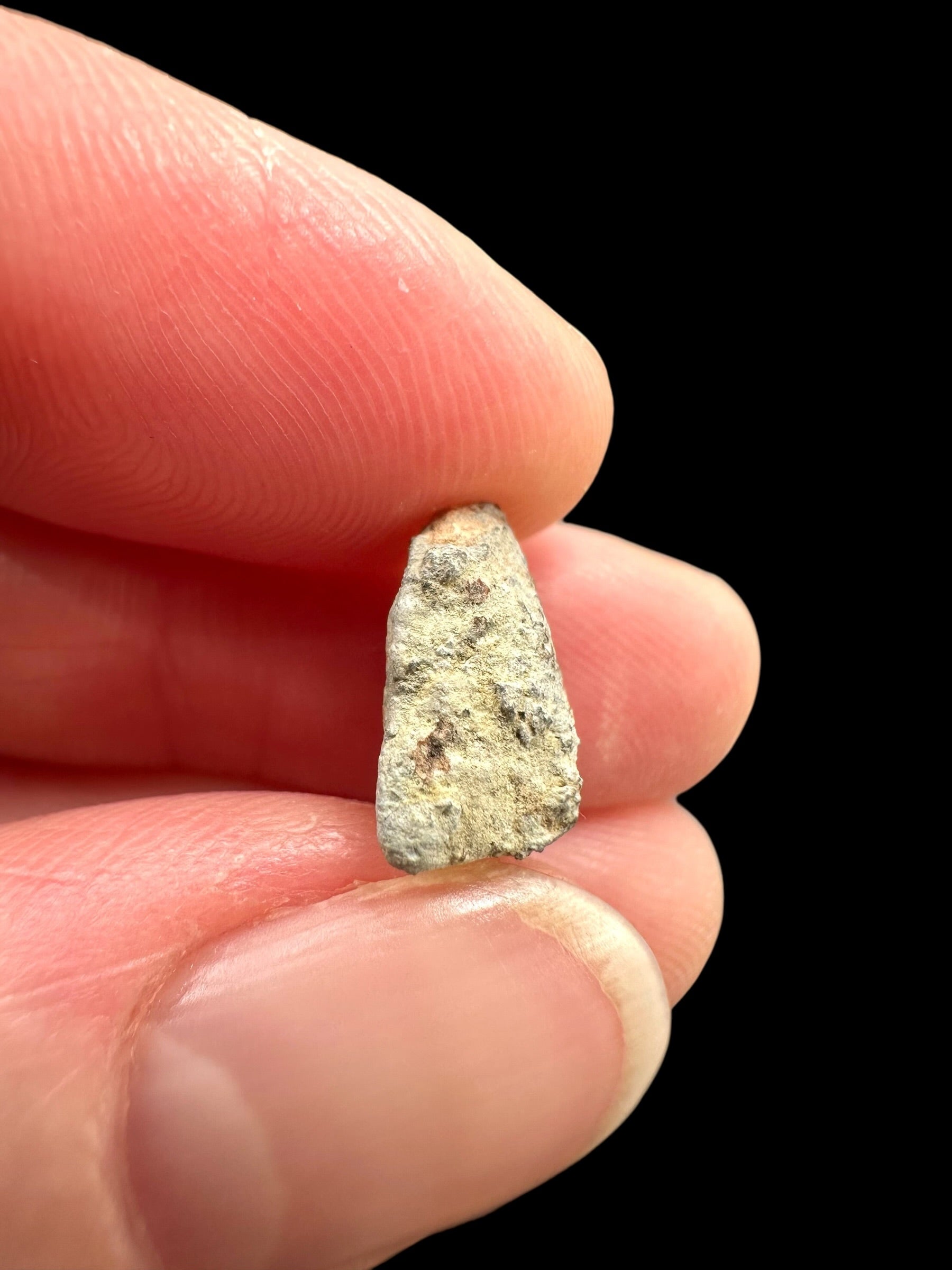 Lunar meteorite Bechar 007 – 0,6g – Algeria - MEBA123