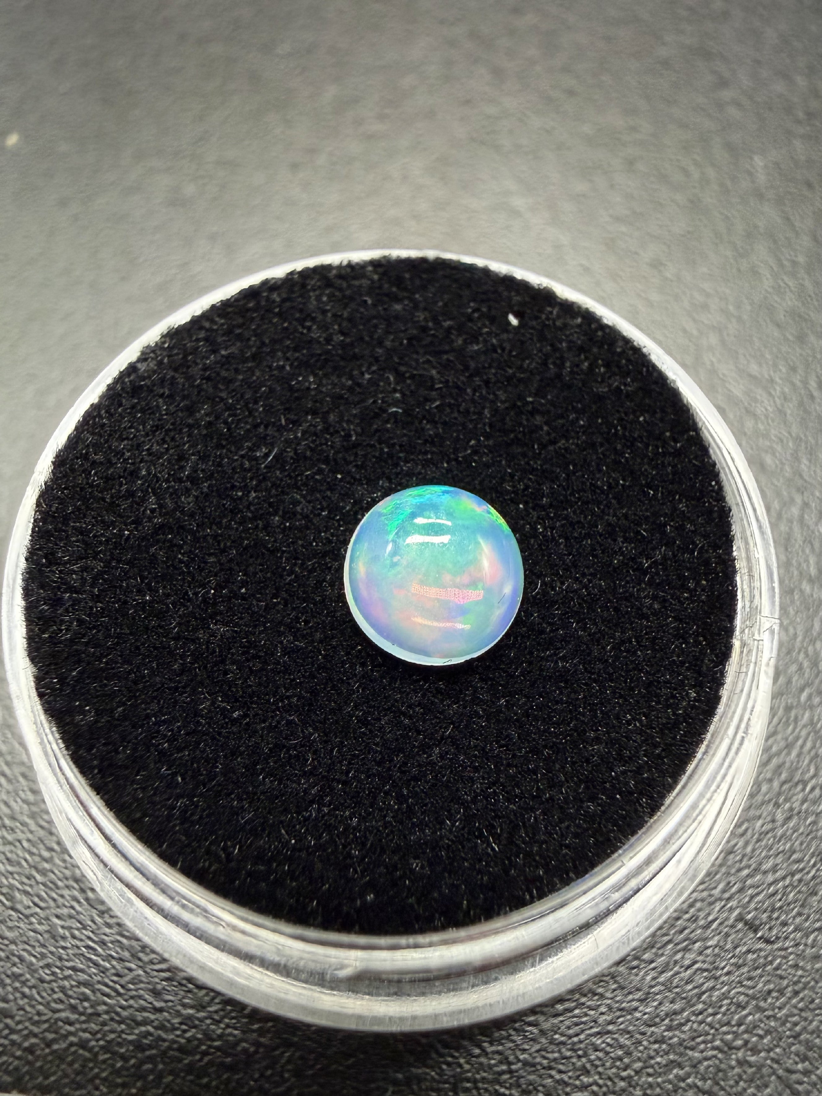 Precious opal cabochon 0,4ct – Welo, Ethiopia - OPK110