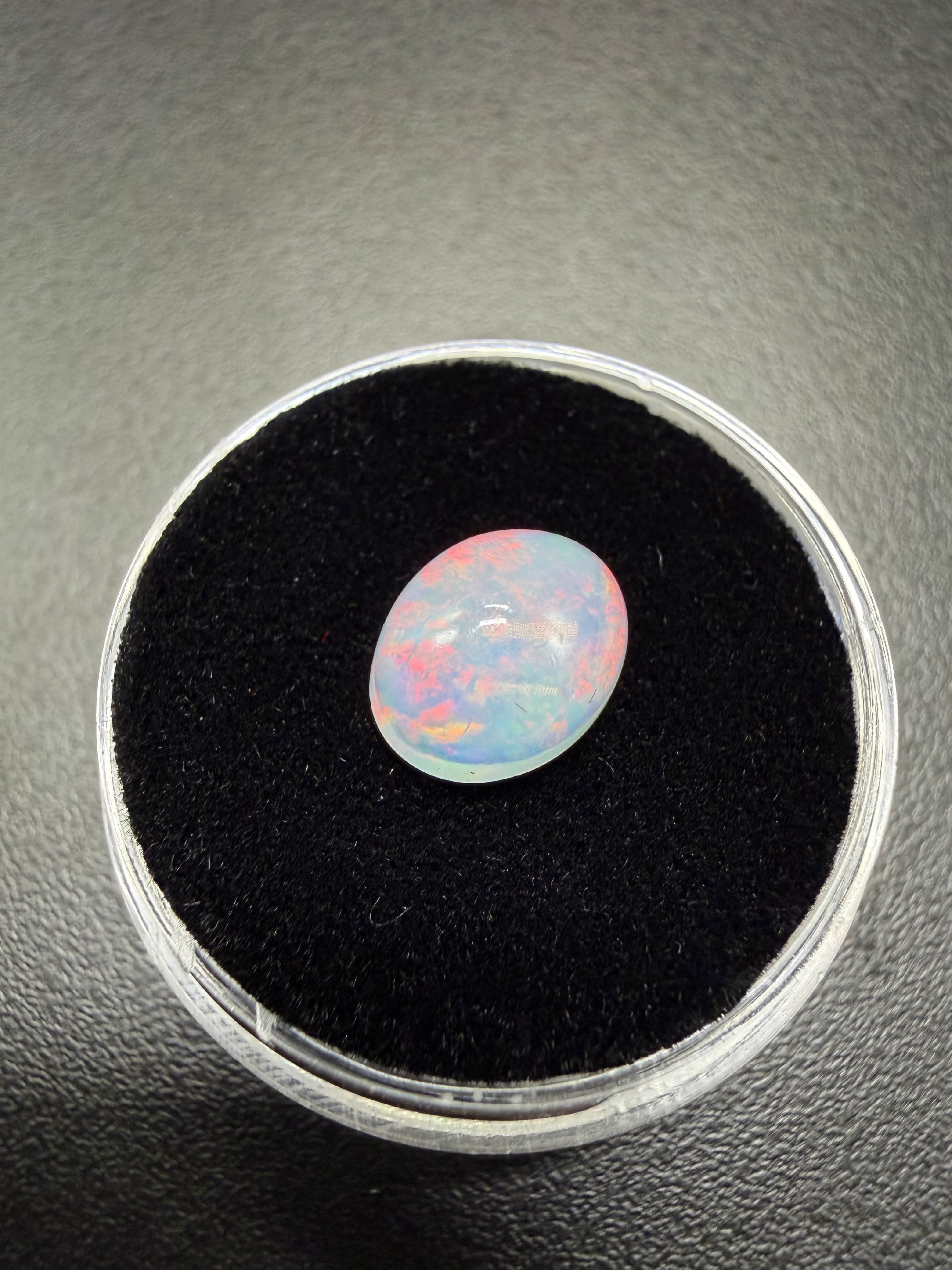 Precious opal cabochon 1,35ct – Welo, Ethiopia - OPK113
