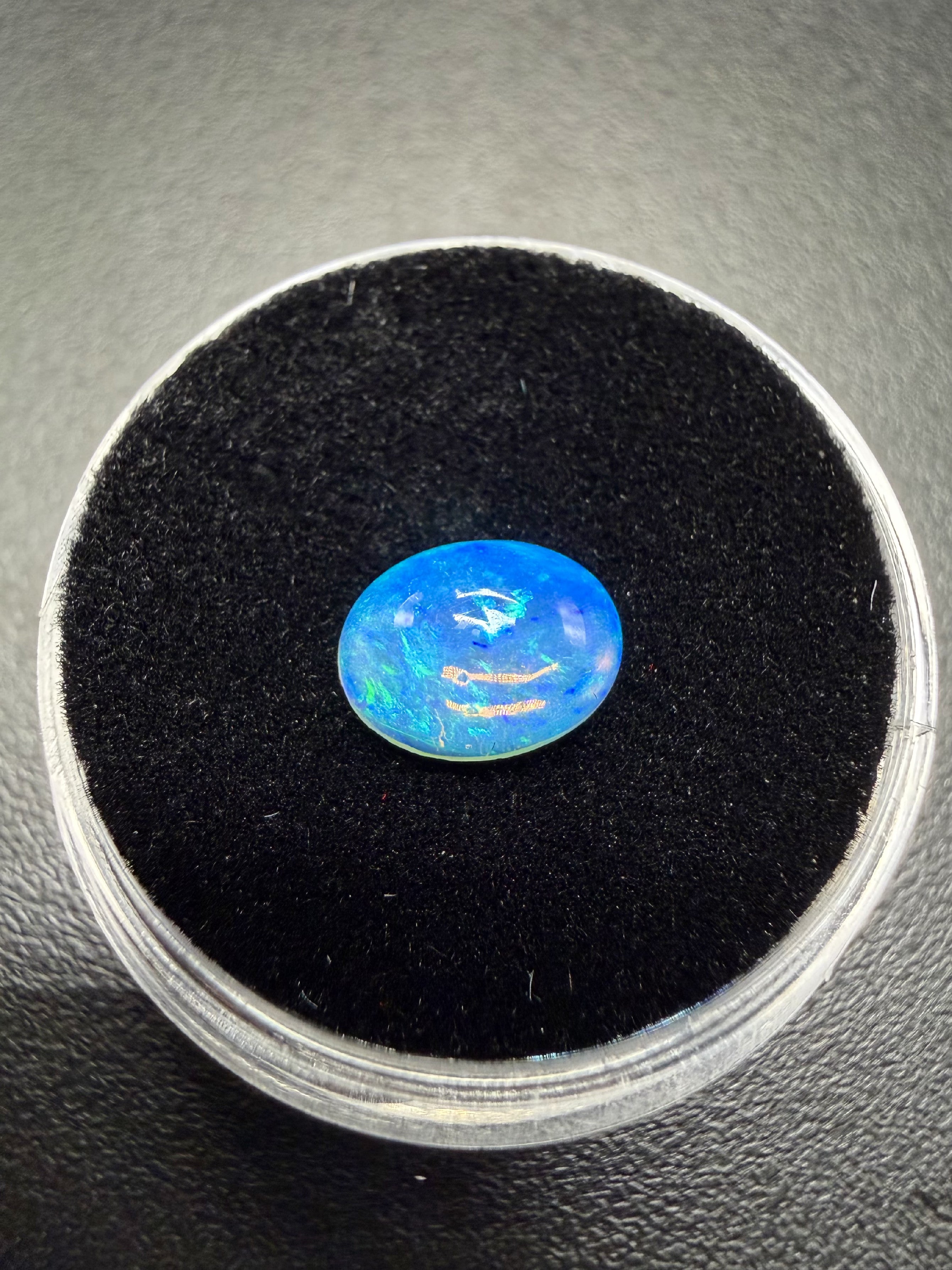 Precious opal cabochon 0,7ct – Welo, Ethiopia - OPK114