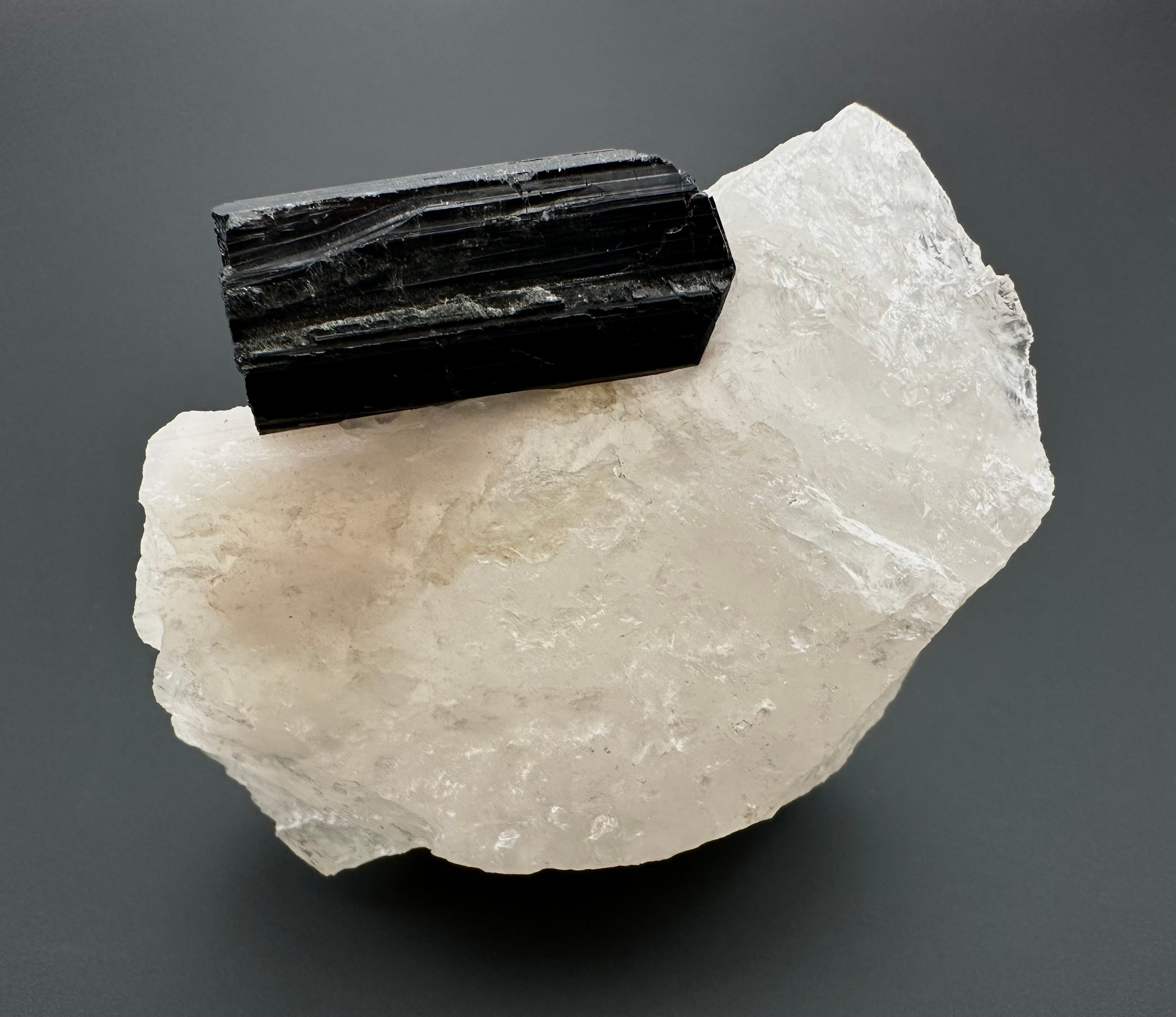 Schorl – Minas Gerais, Brazil - SK033