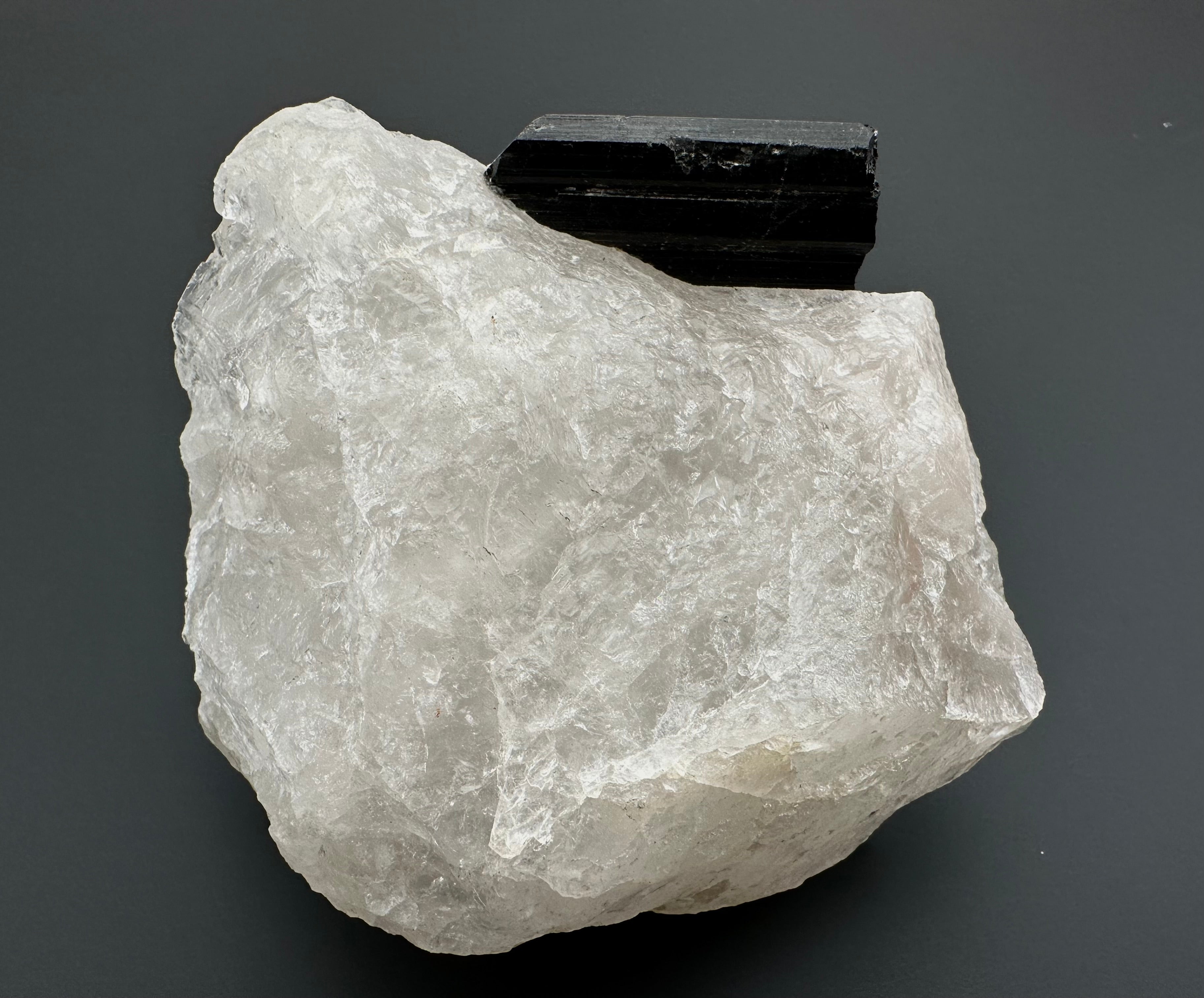 Schorl – Minas Gerais, Brazil - SK033