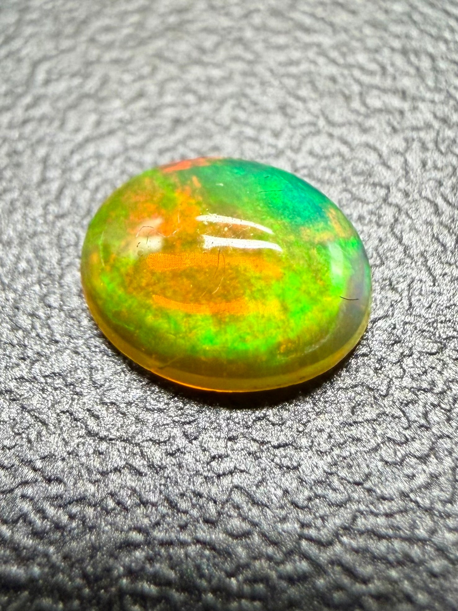Precious opal cabochon 0,34ct – Welo, Ethiopia - OPK115