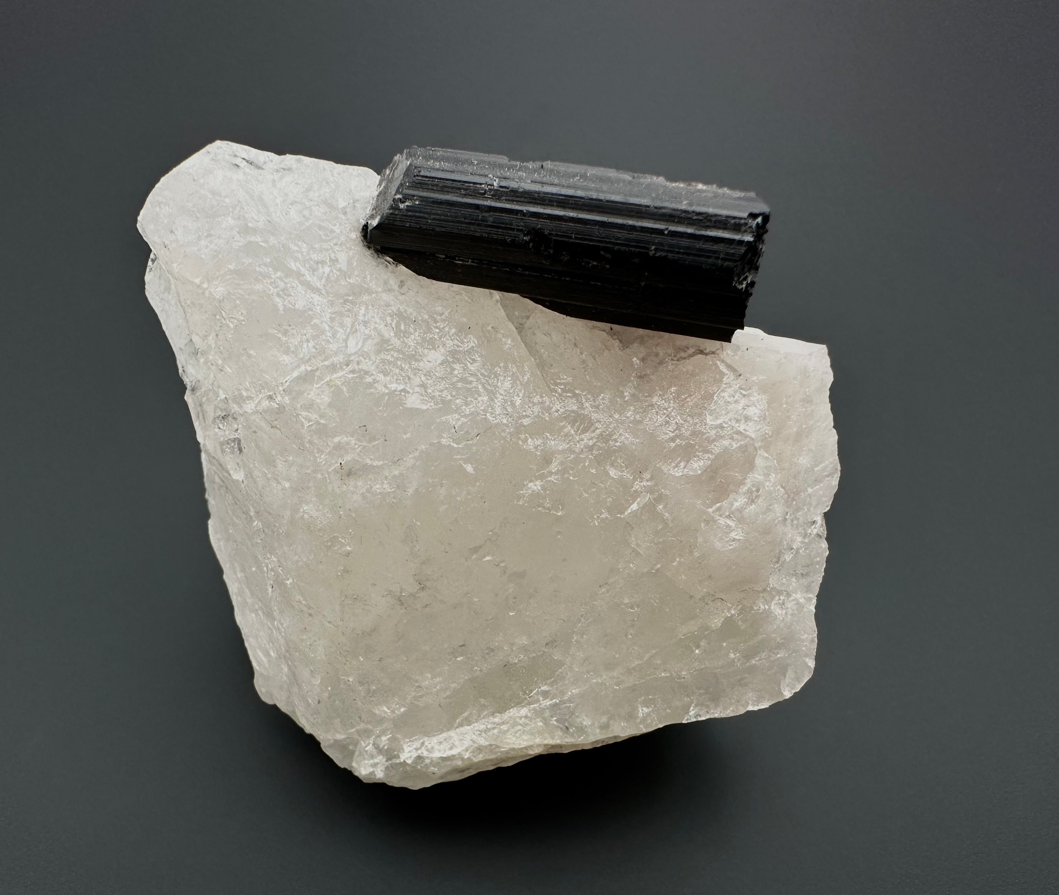 Schorl – Minas Gerais, Brazil