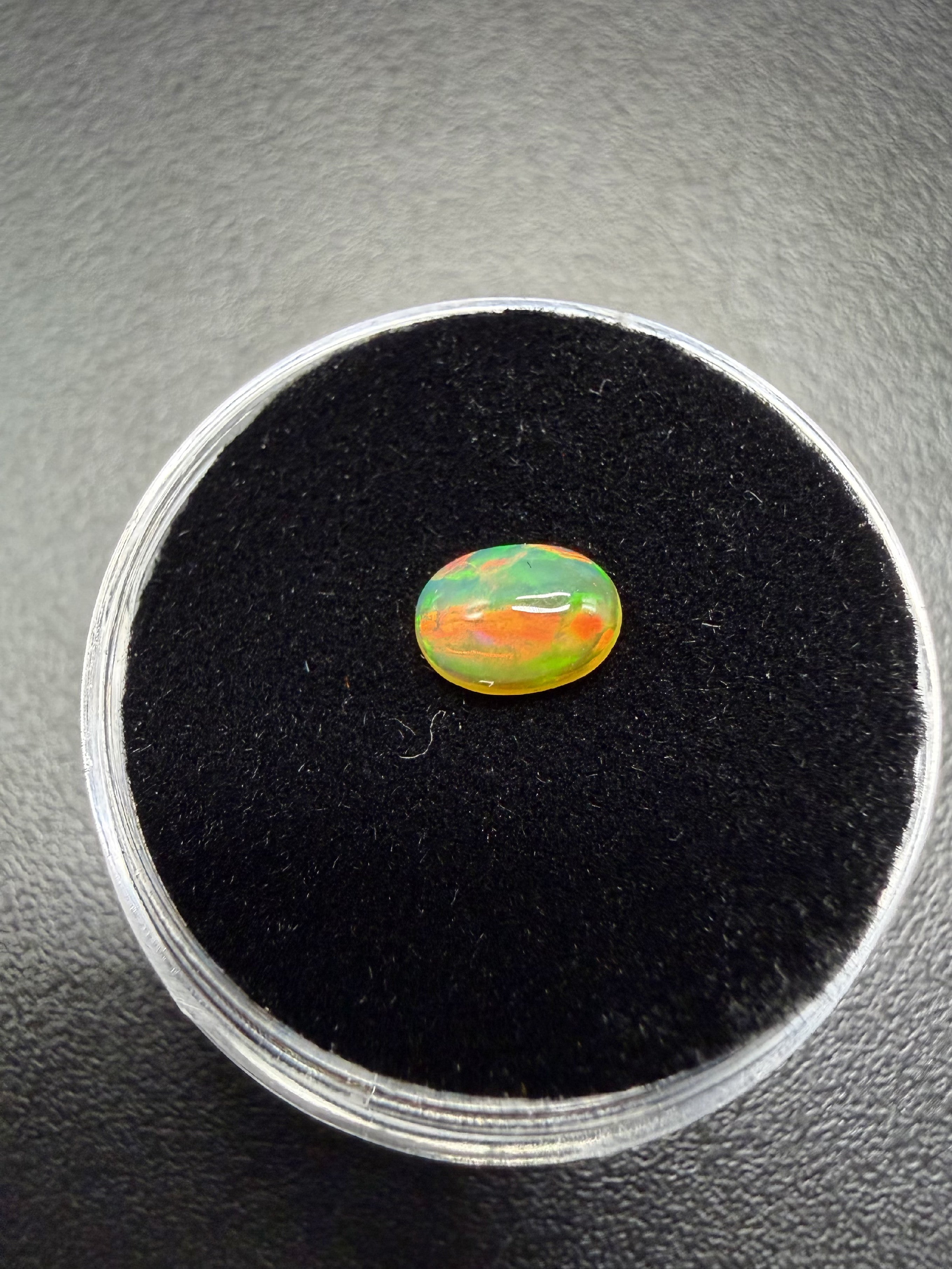 Precious opal cabochon 0,32ct – Welo, Ethiopia - OPK118