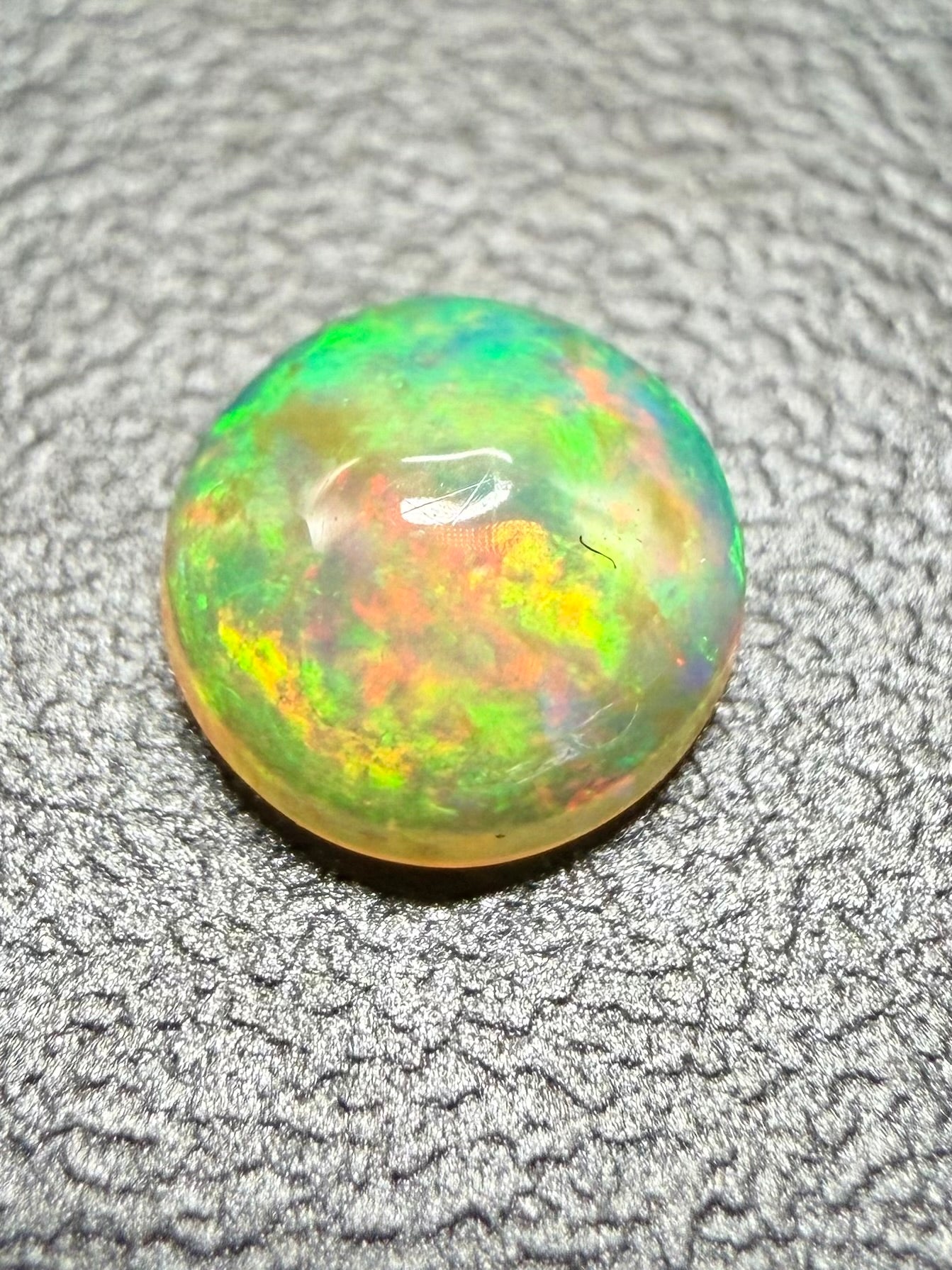 Precious opal cabochon 0,34ct – Welo, Ethiopia - OPK120