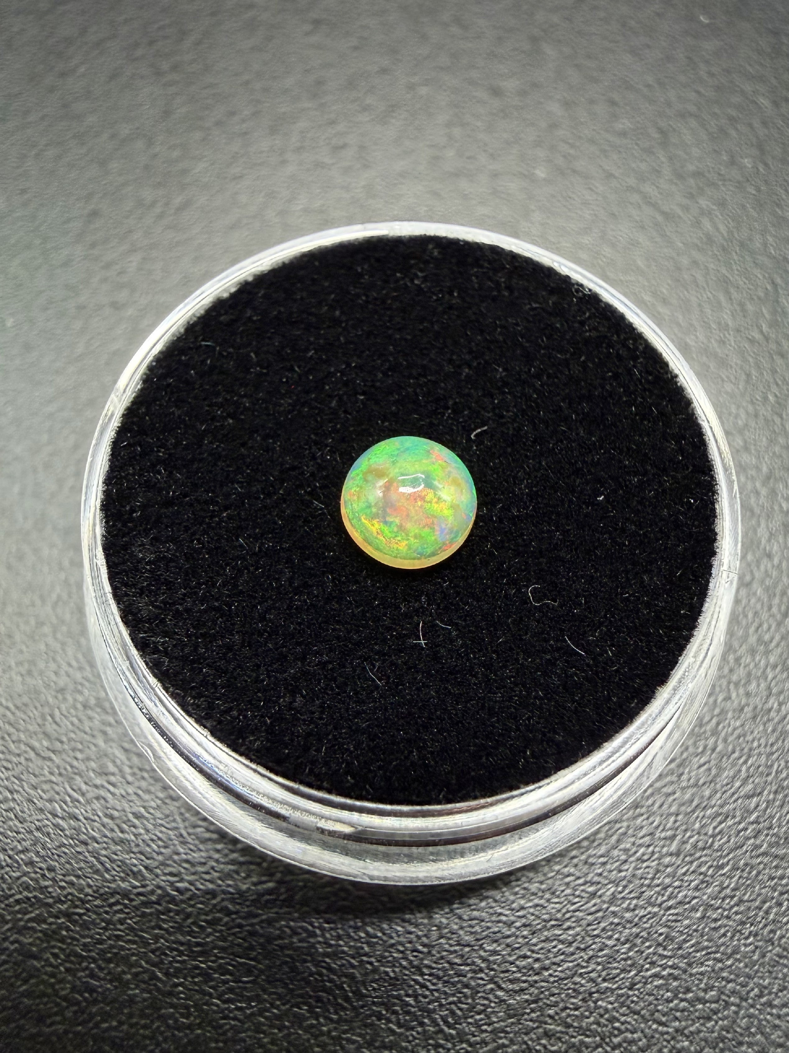 Precious opal cabochon 0,34ct – Welo, Ethiopia - OPK120