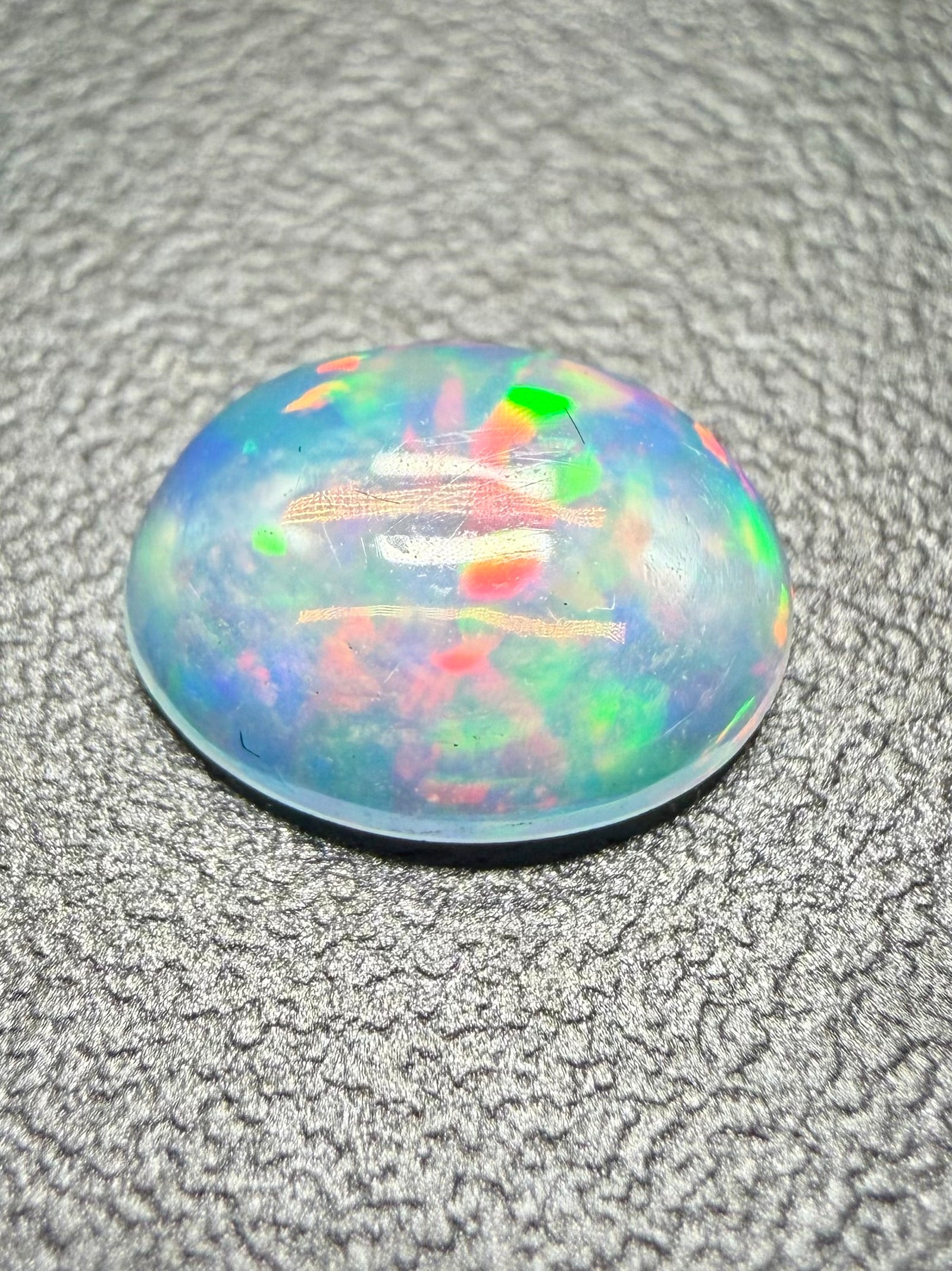 Precious opal Cabochon 0,65ct – Welo, Ethiopia - OPK121