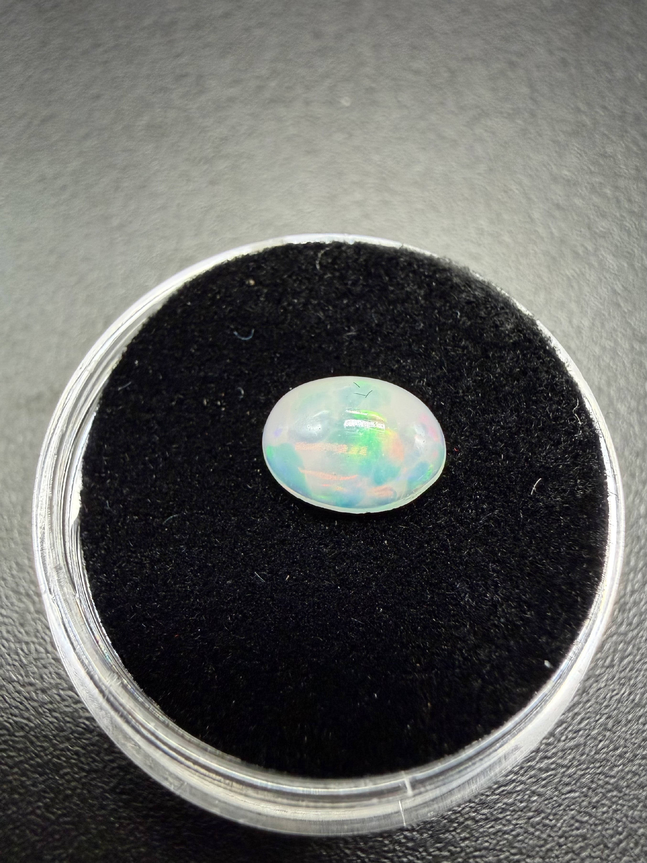Precious opal cabochon 0,7ct – Welo, Ethiopia - OPK126