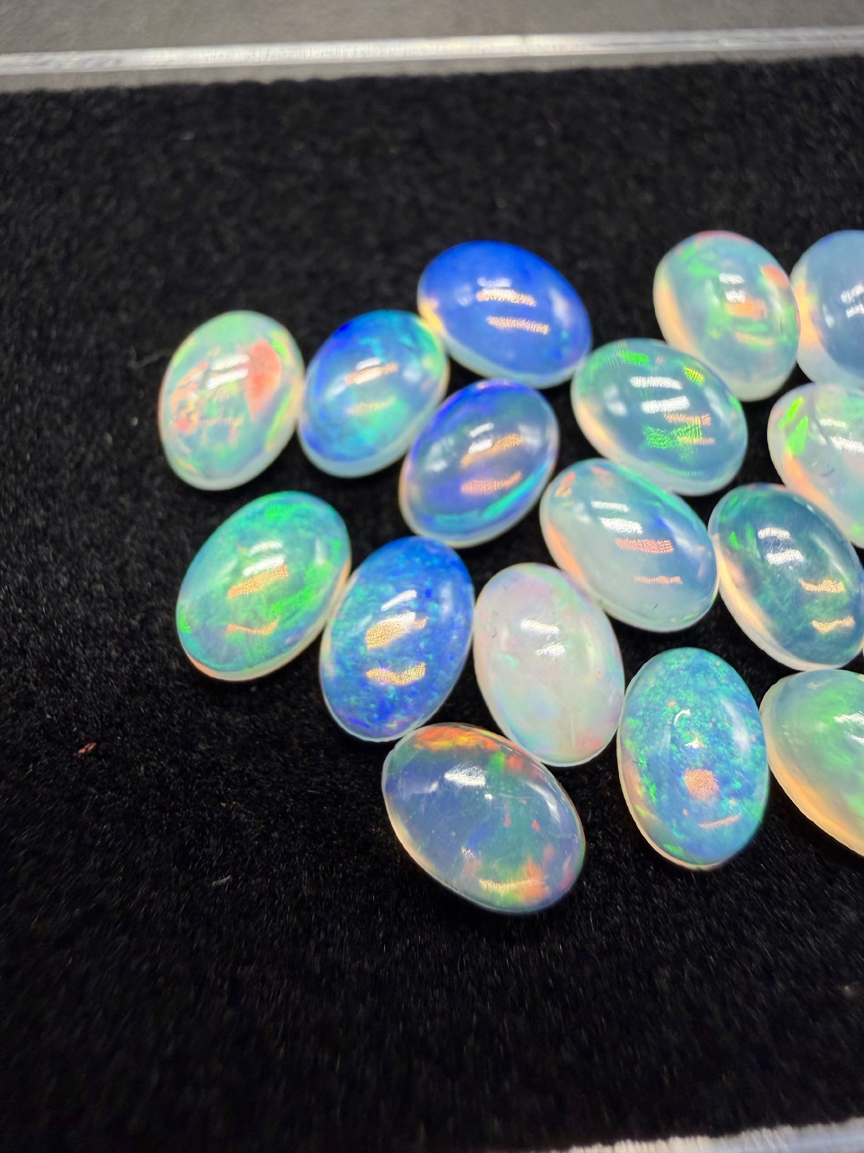20 pcs precious opal cabochons – Welo, Ethiopia - OPK129