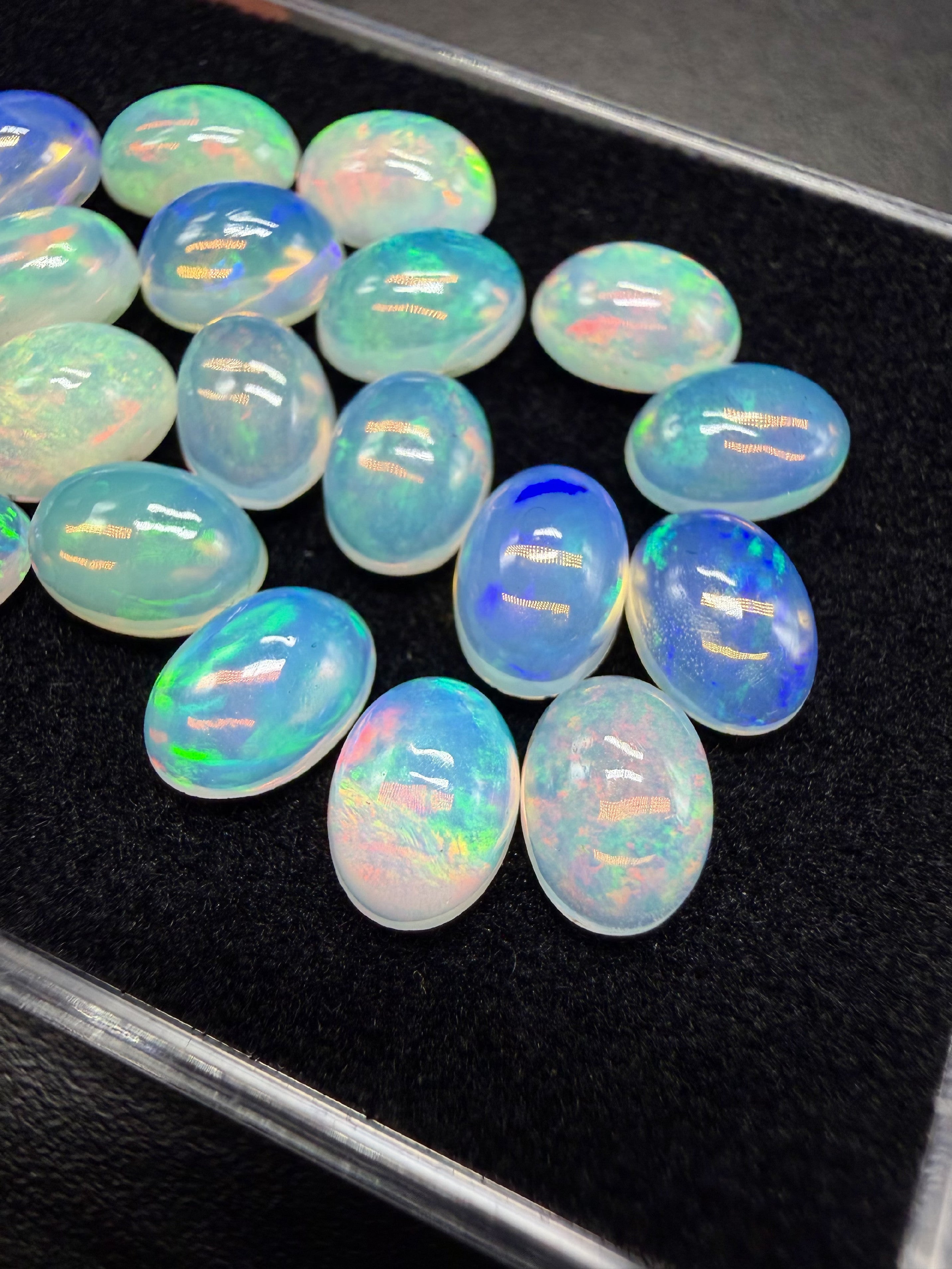 20 pcs precious opal cabochons – Welo, Ethiopia - OPK130