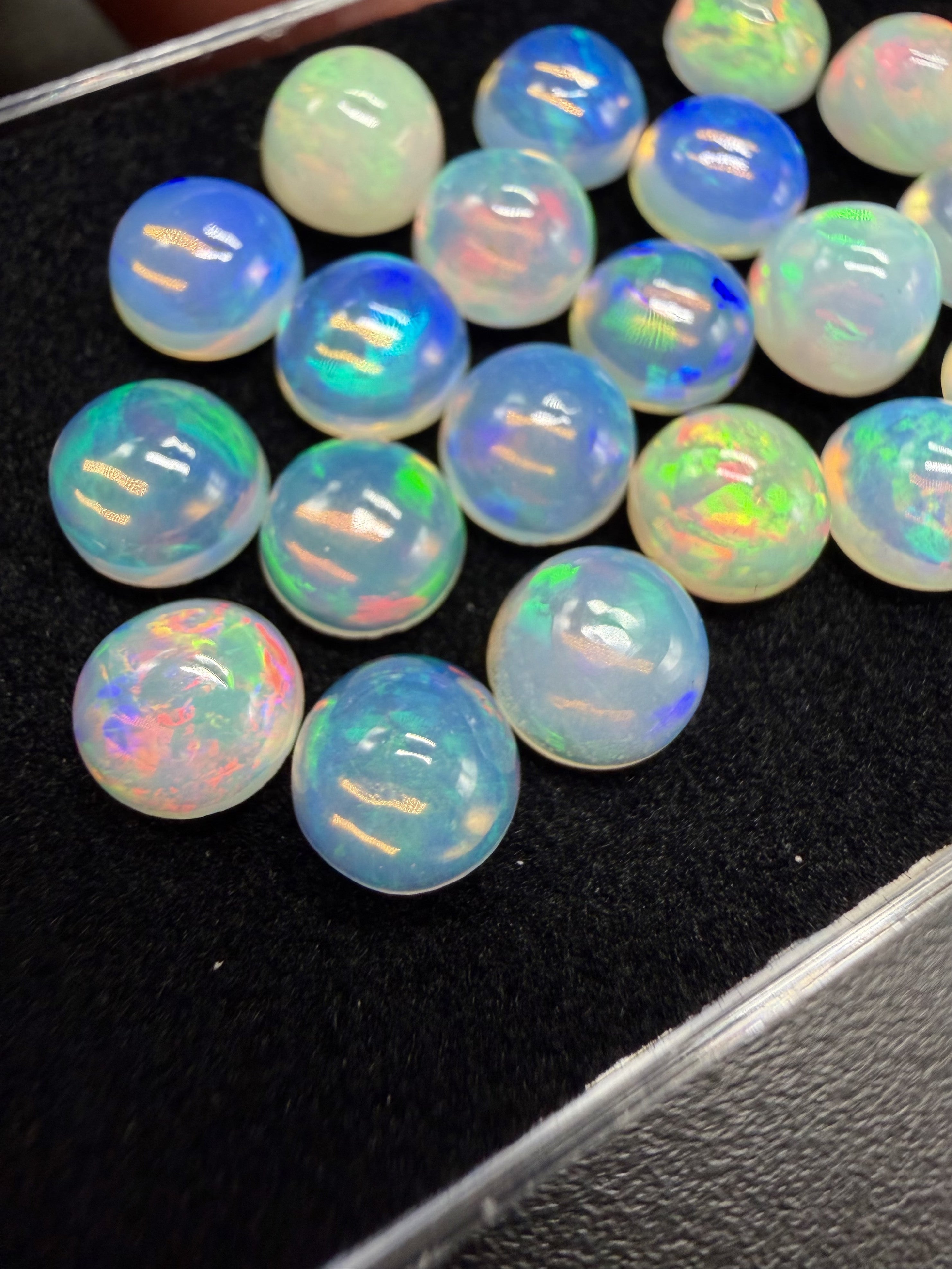 20 pcs precious opal cabochons – Welo, Ethiopia - OPK131