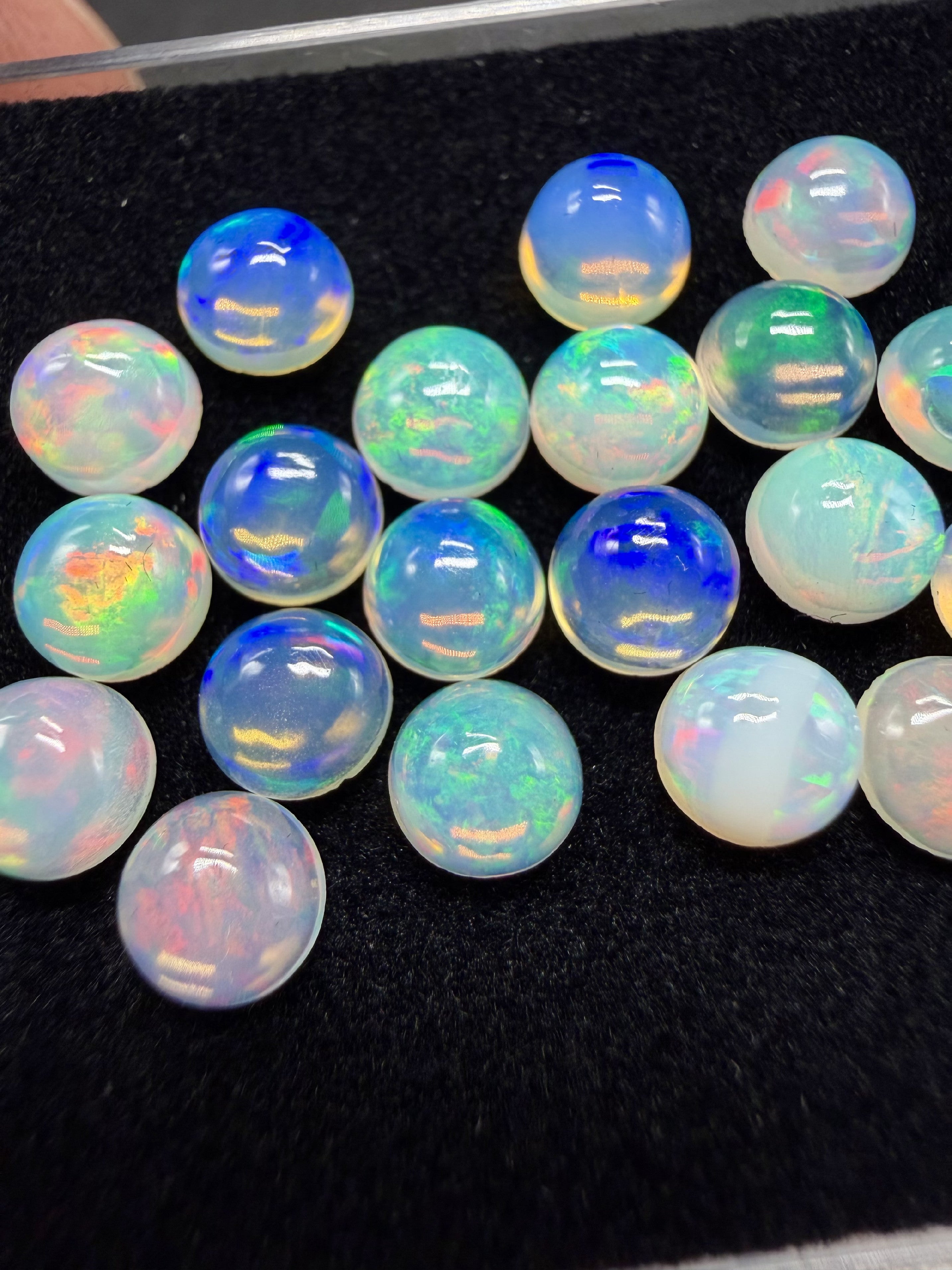 20 pcs precious opal cabochons – Welo, Ethiopia - OPK132