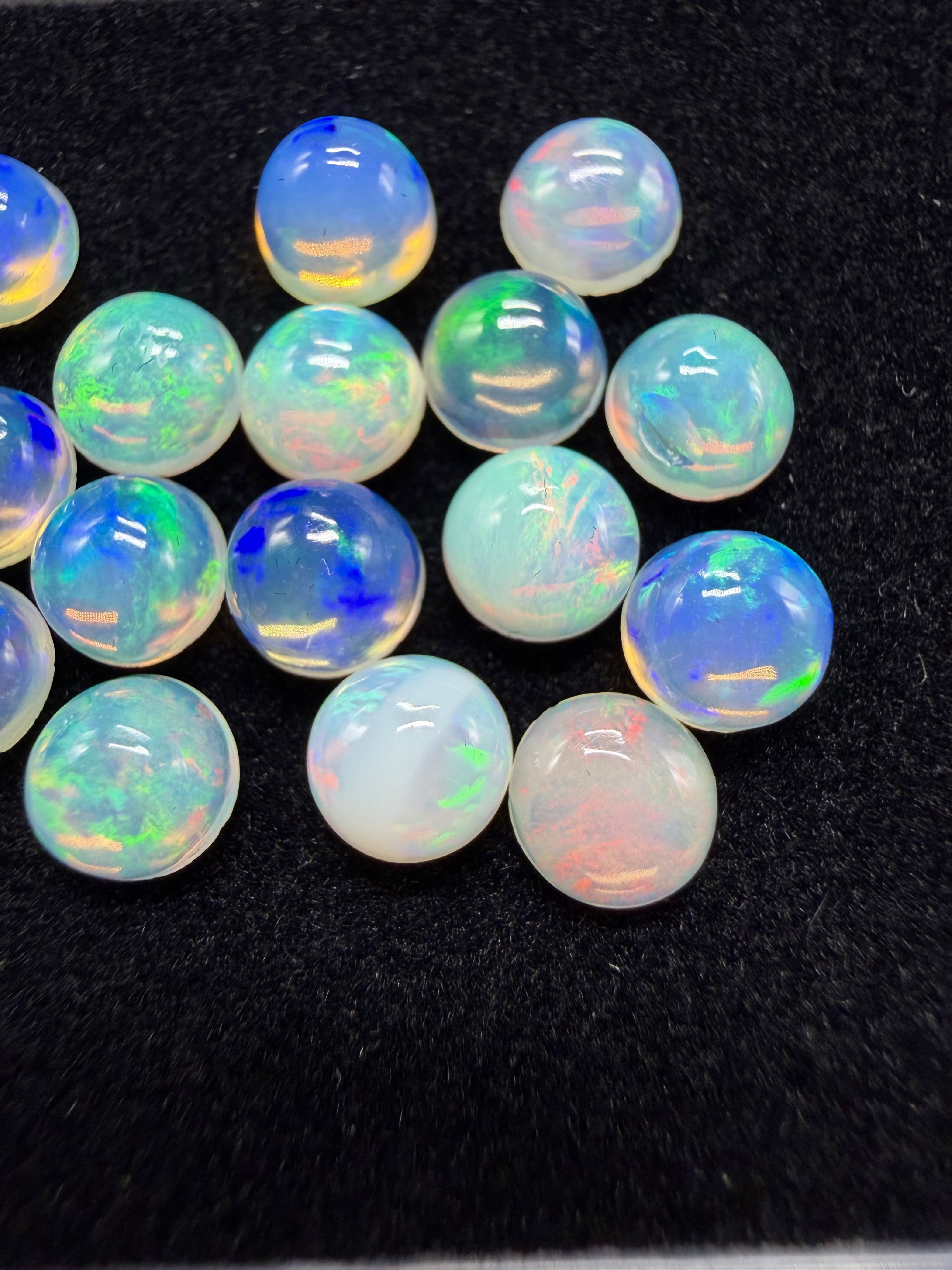 20 pcs precious opal cabochons – Welo, Ethiopia - OPK132