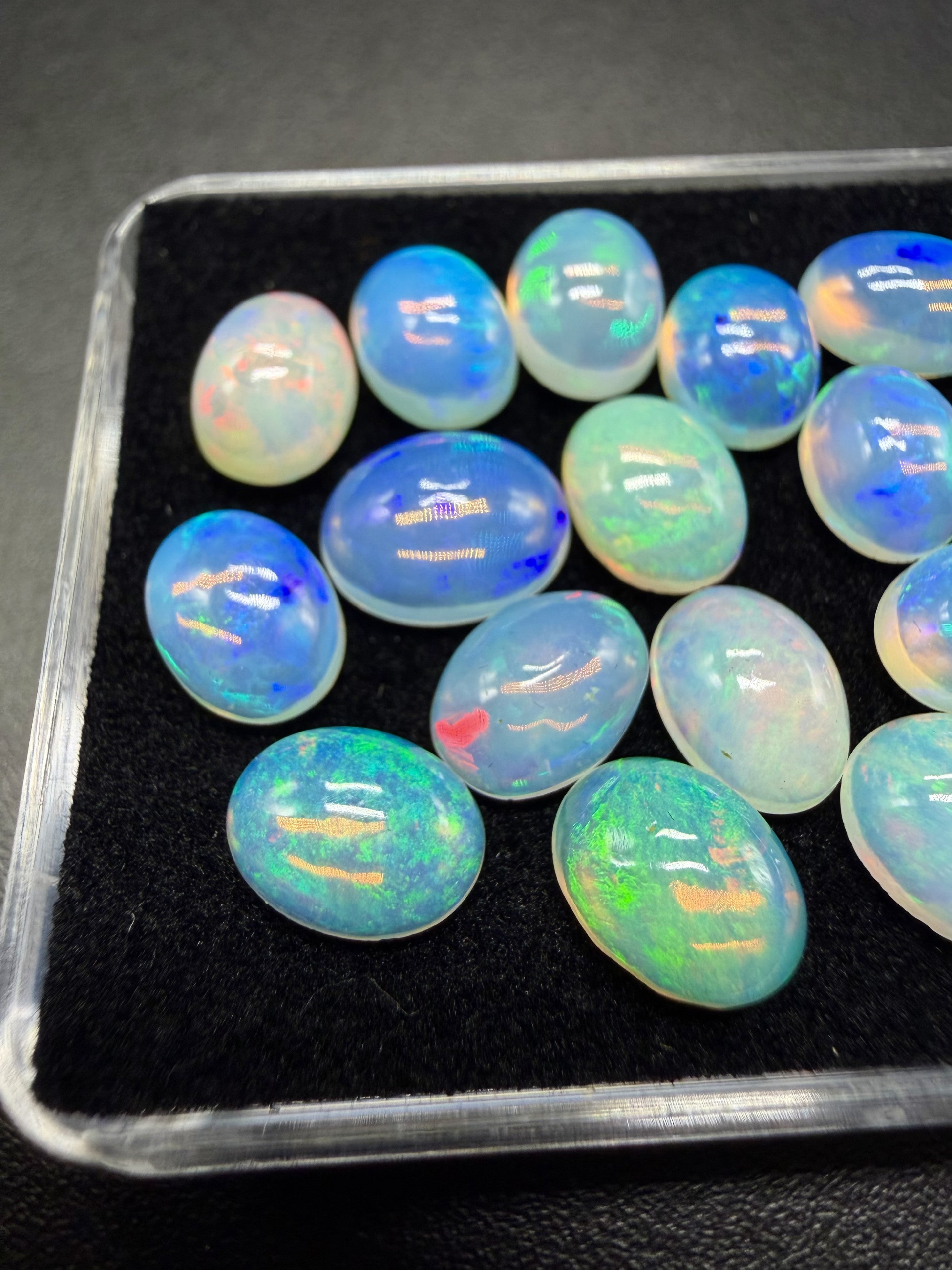 20 pcs precious opal cabochons – Welo, Ethiopia - OPK133