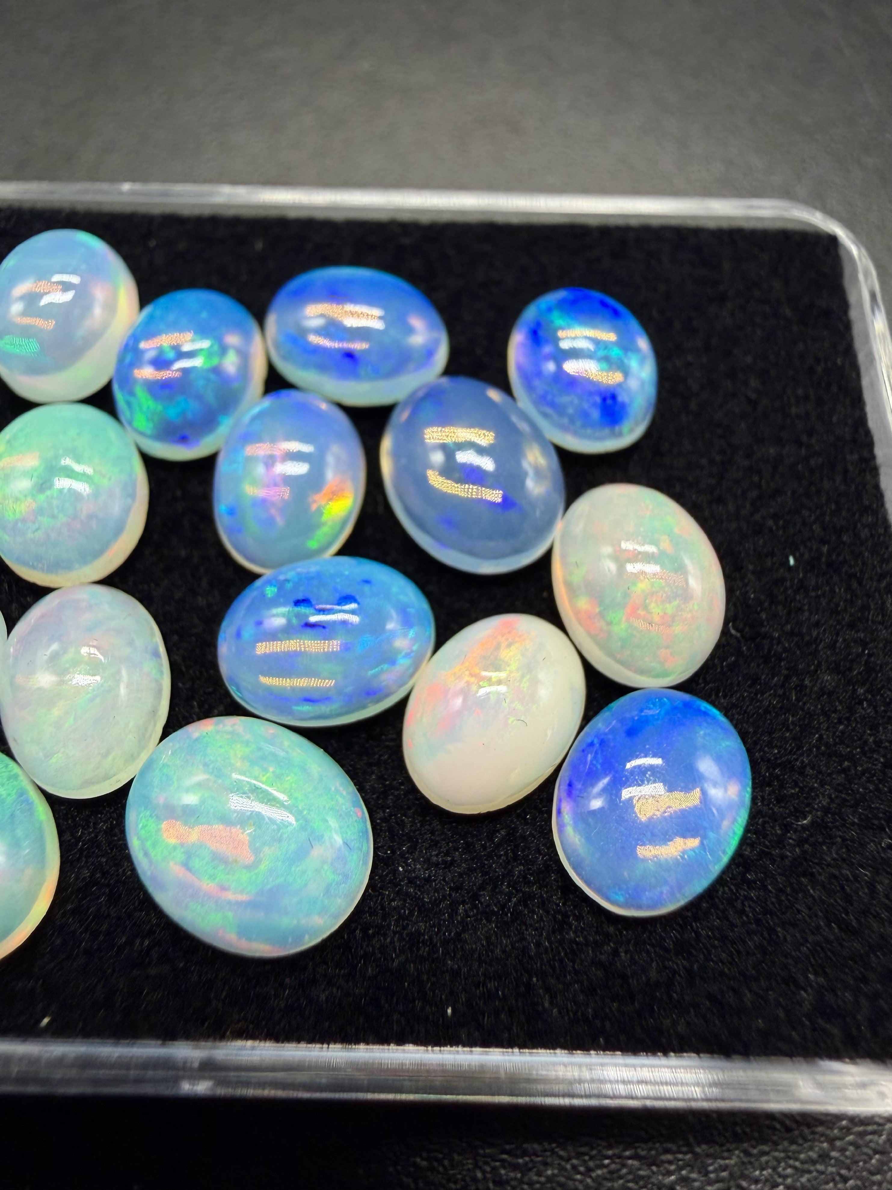 20 pcs precious opal cabochons – Welo, Ethiopia - OPK133