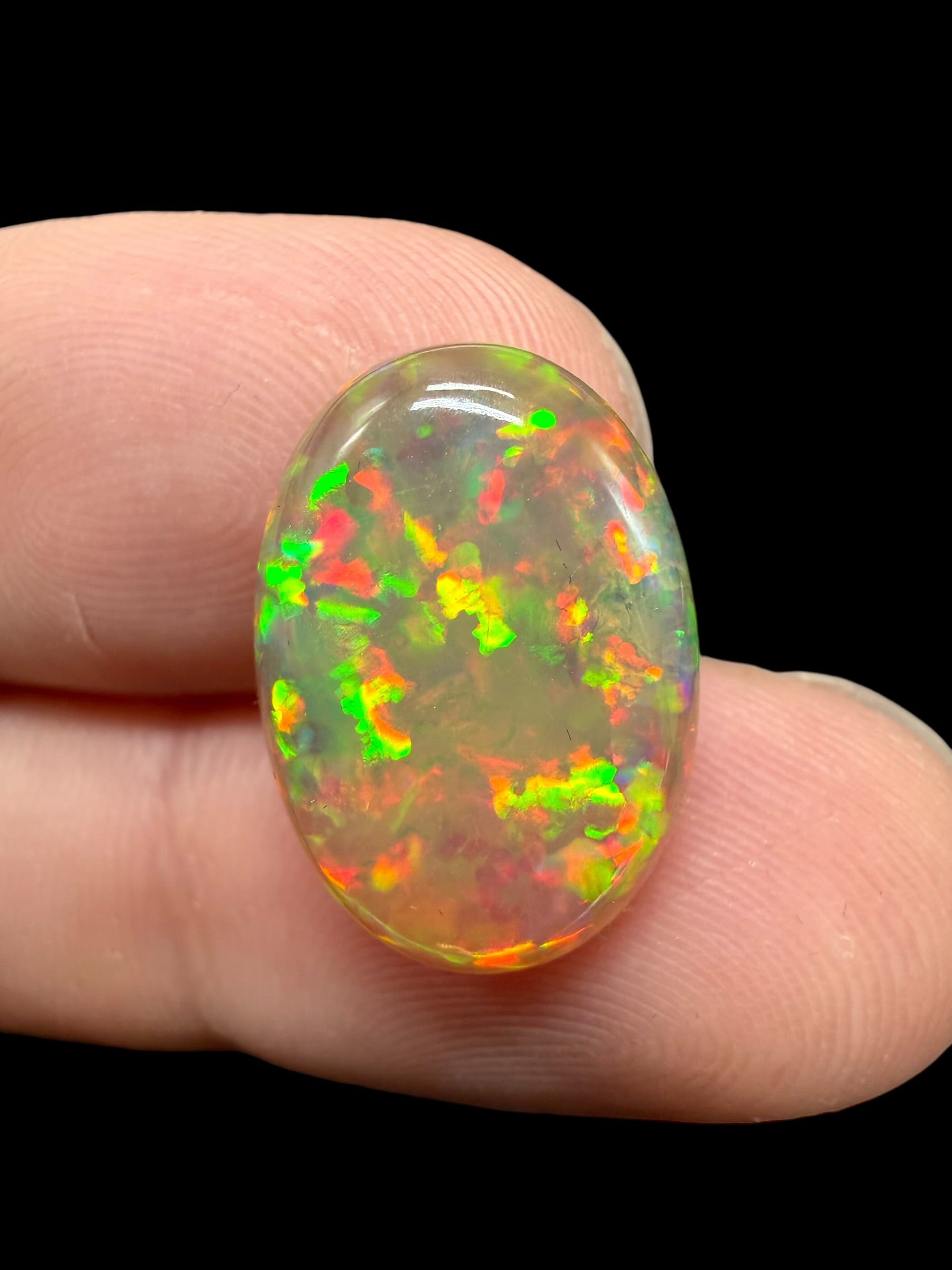 Precious opal 6,75ct – Cabochon – Welo, Ethiopia