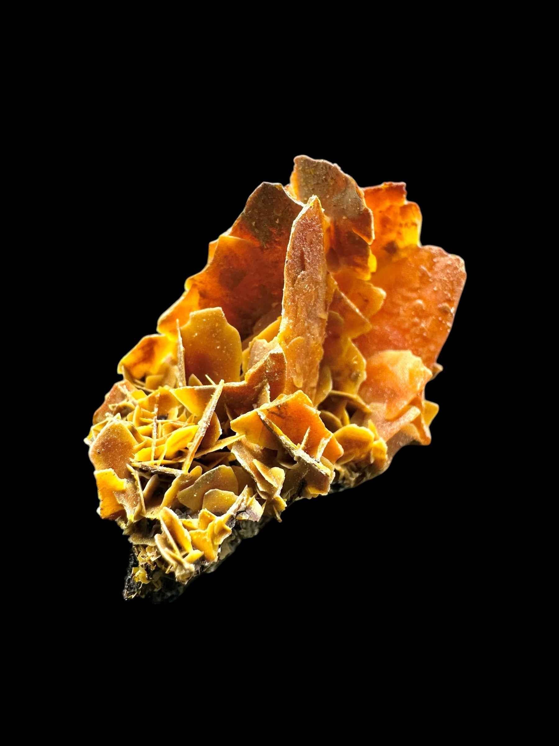 Wulfenite – Kuruktag Mountains – Xinjiang Uygur, China - WY008