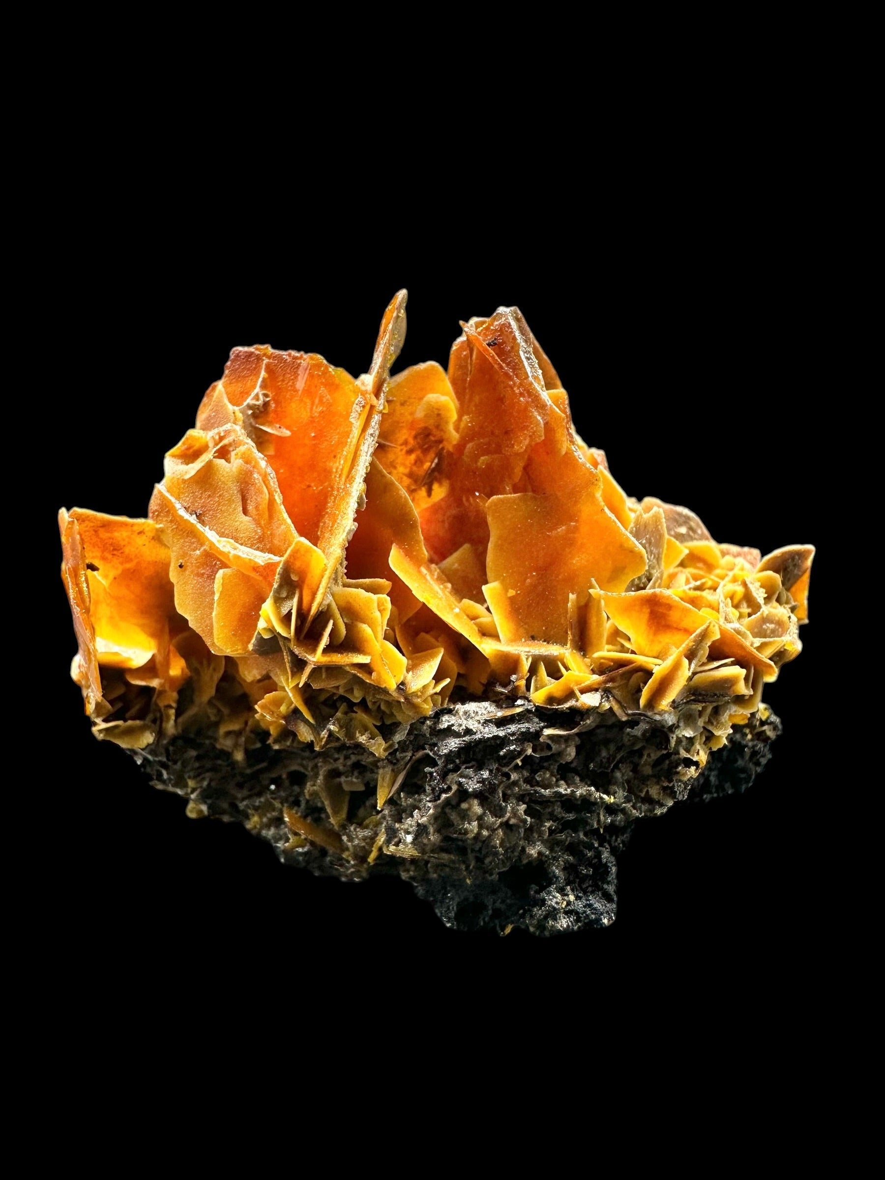 Wulfenite – Kuruktag Mountains – Xinjiang Uygur, China