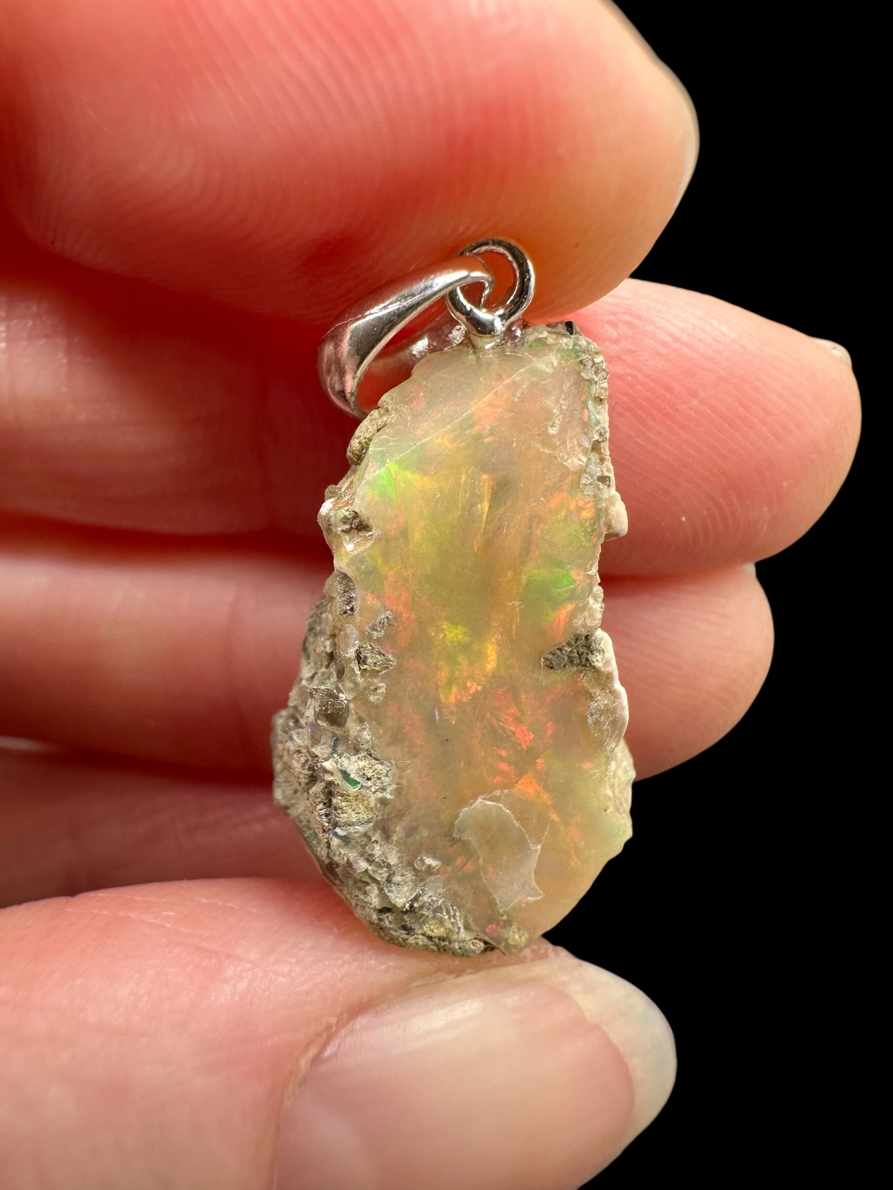 Silver precious opal pendant - SP/OP081