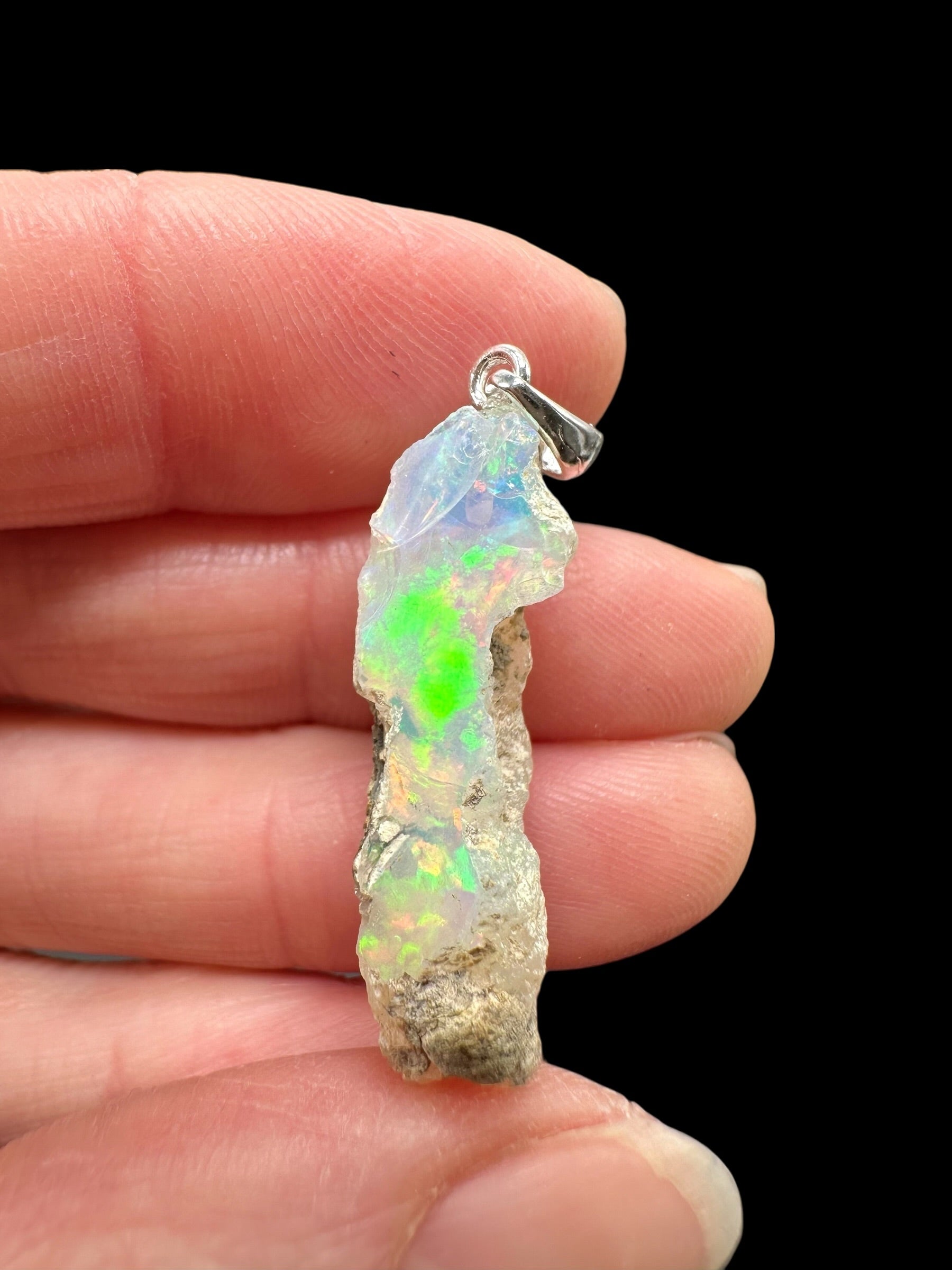 Silver precious opal pendant - SP/OP082
