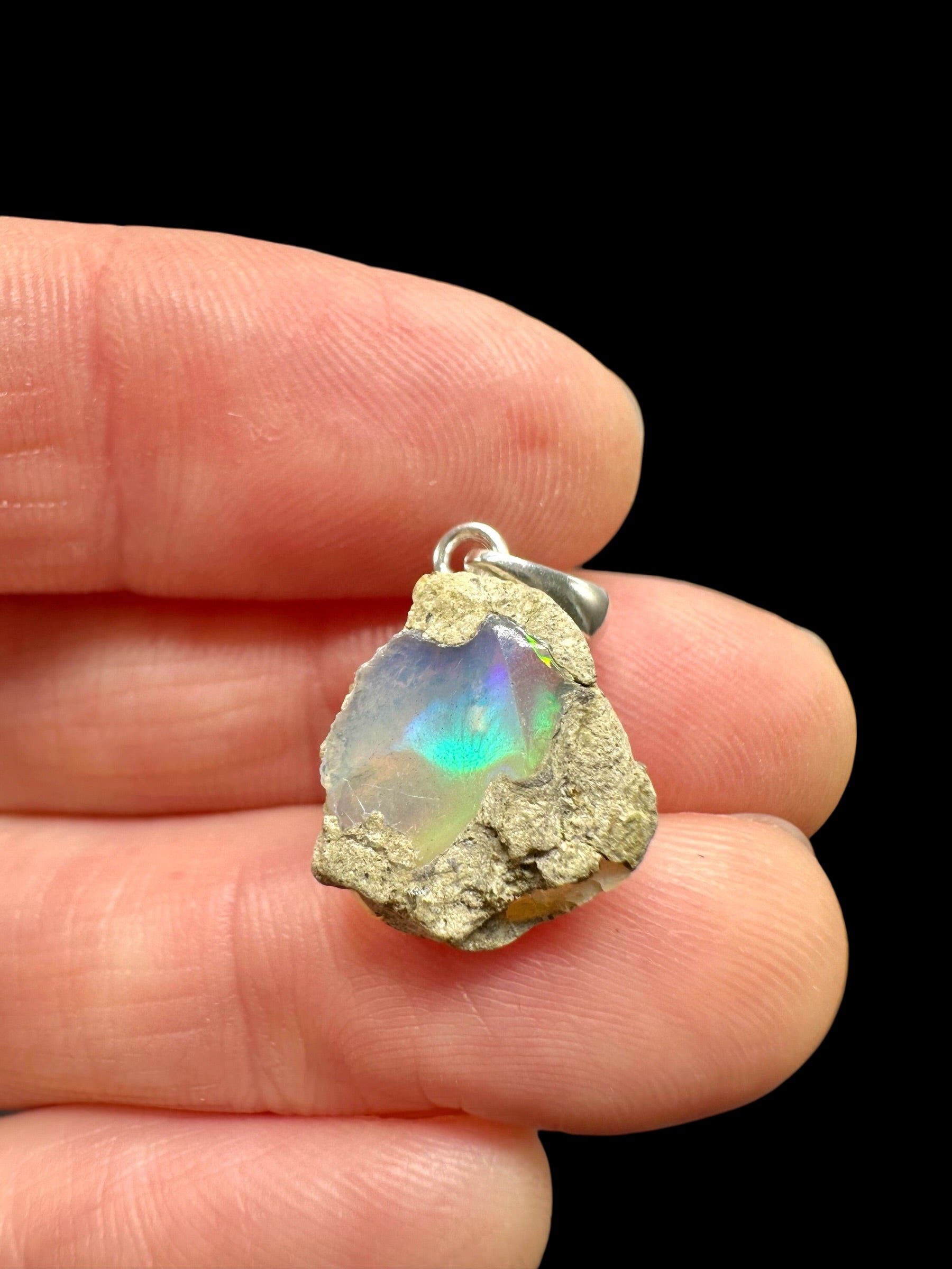 Silver precious opal pendant - SP/OP091