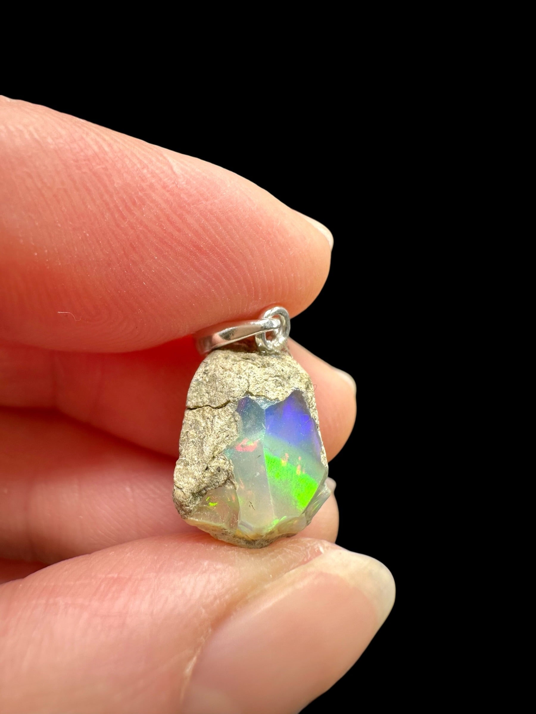 Silver precious opal pendant - SP/OP091