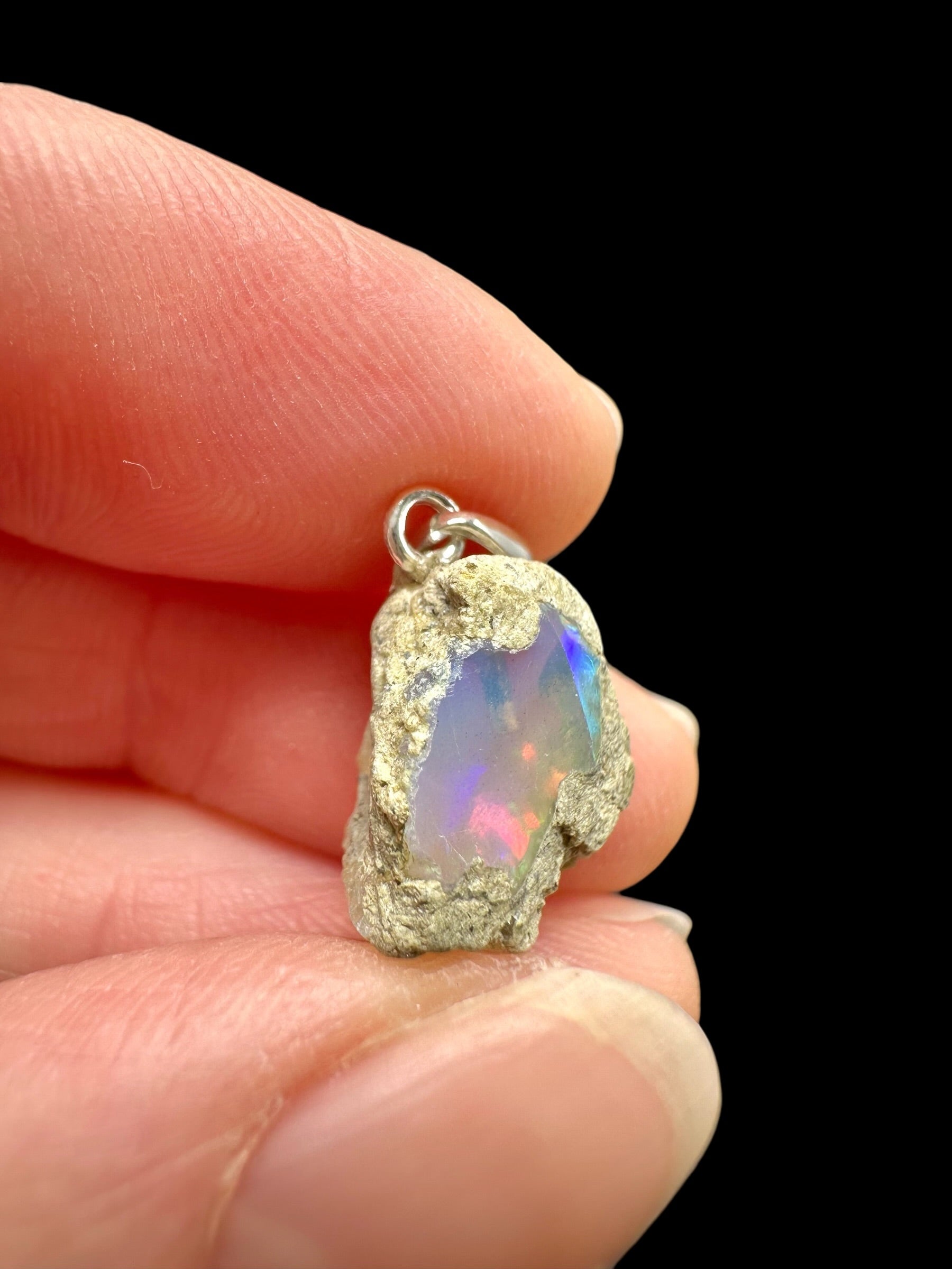 Silver precious opal pendant - SP/OP091