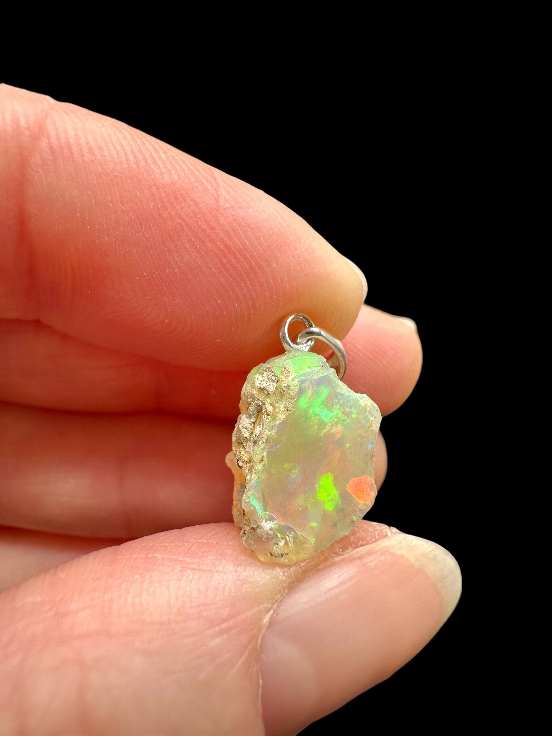 Silver precious opal pendant - SP/OP093