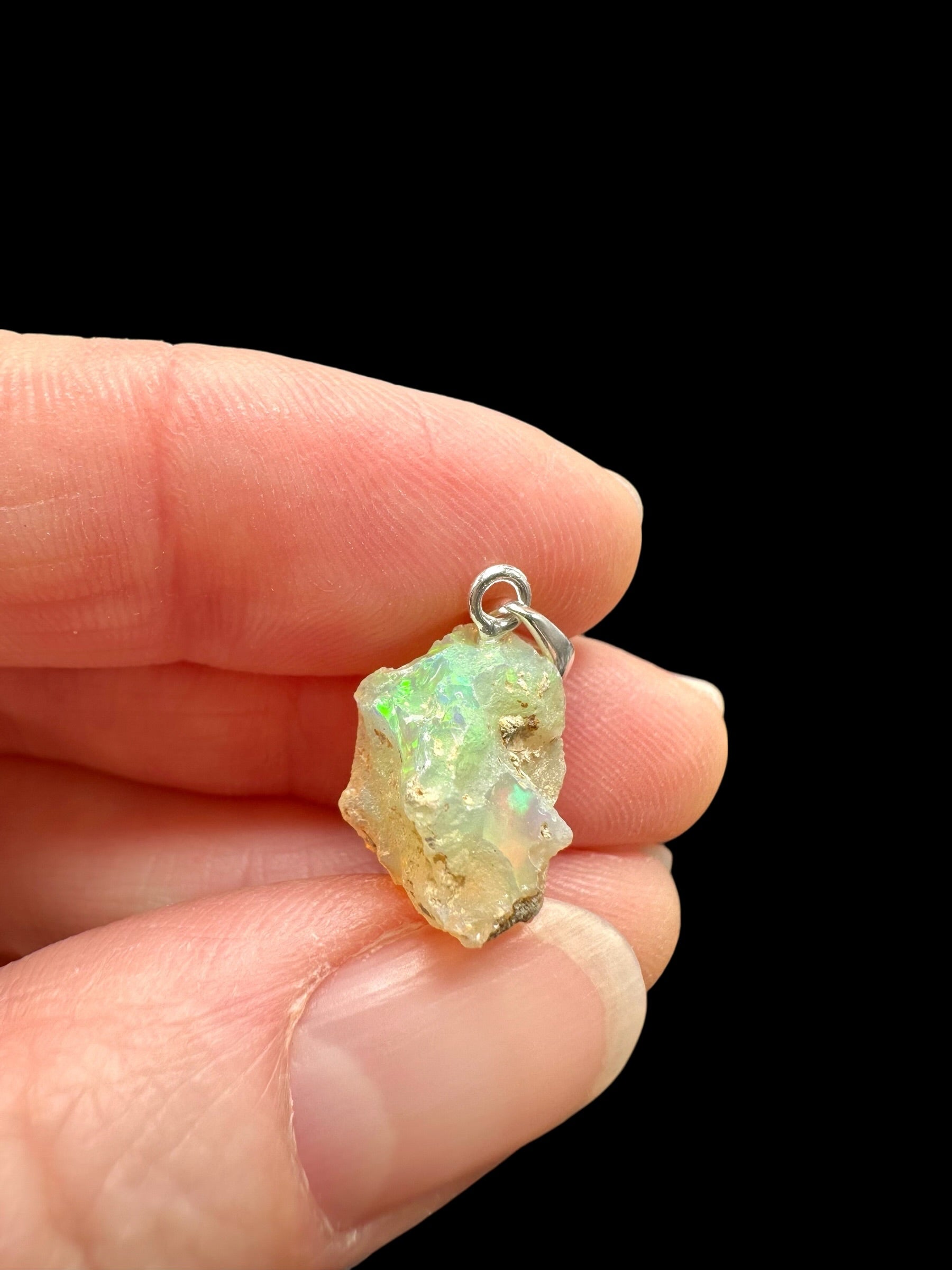 Silver precious opal pendant - SP/OP093