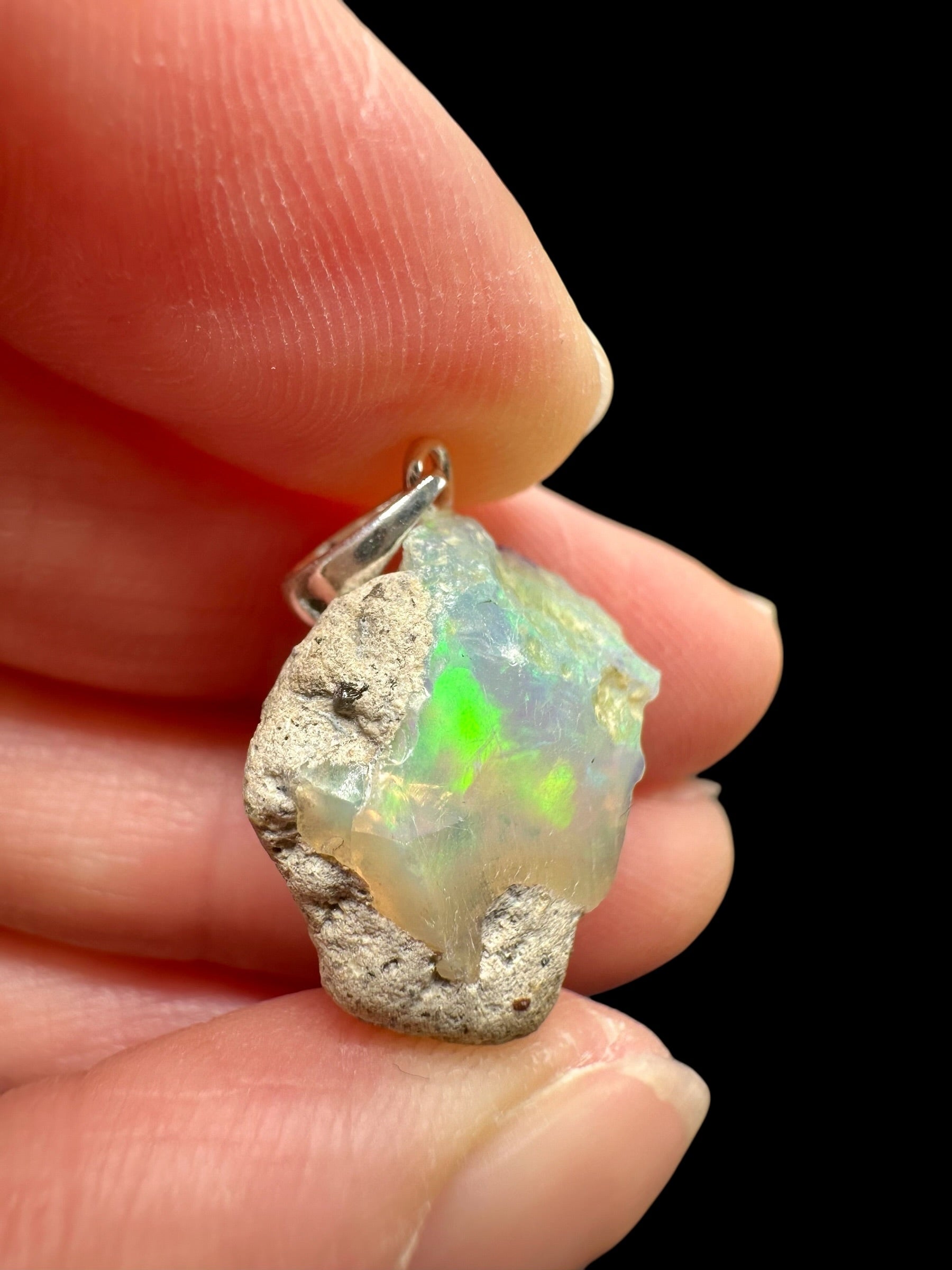 Silver precious opal pendant - SP/OP098
