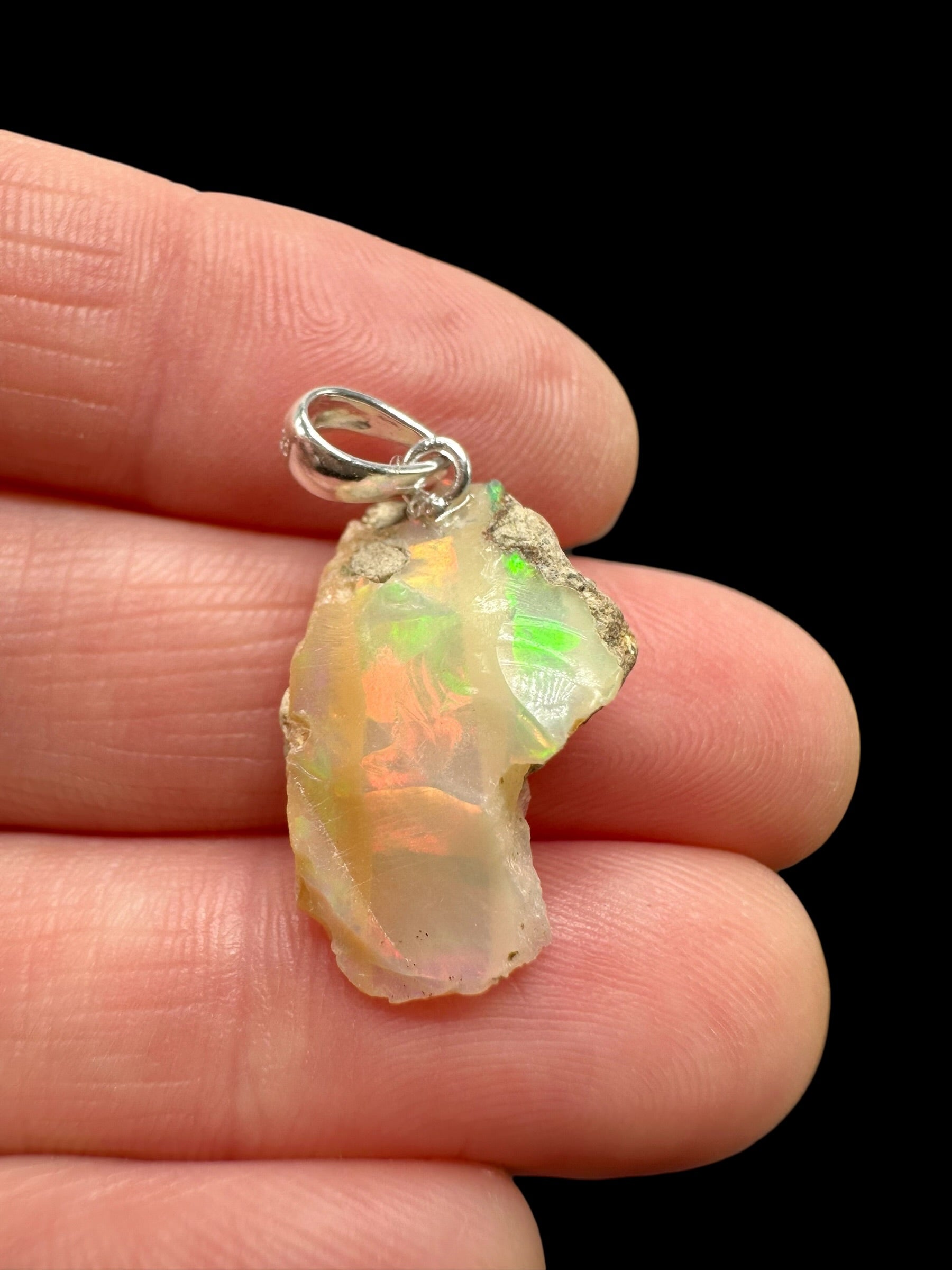 Silver precious opal pendant - SP/OP101
